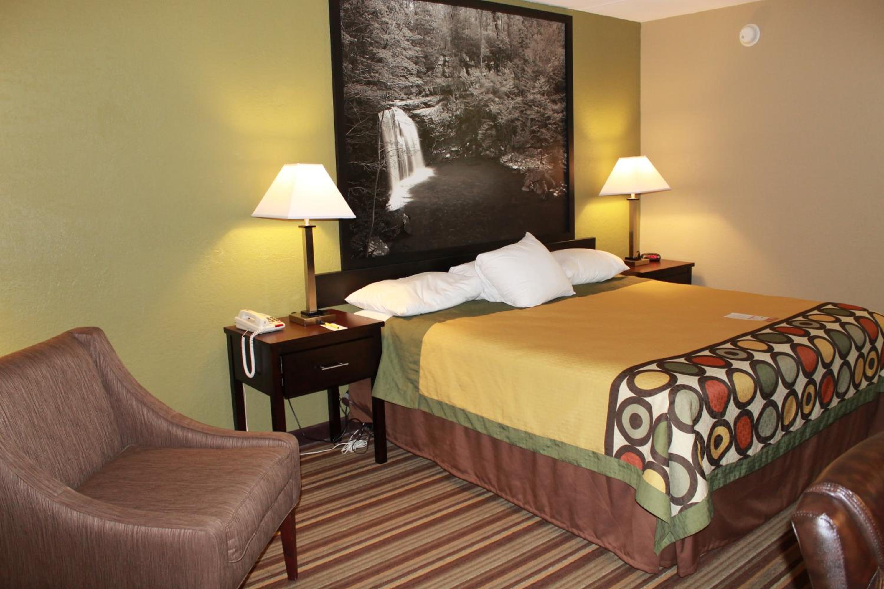 King Room - Mobility Access/Non-Smoking - Photo 1