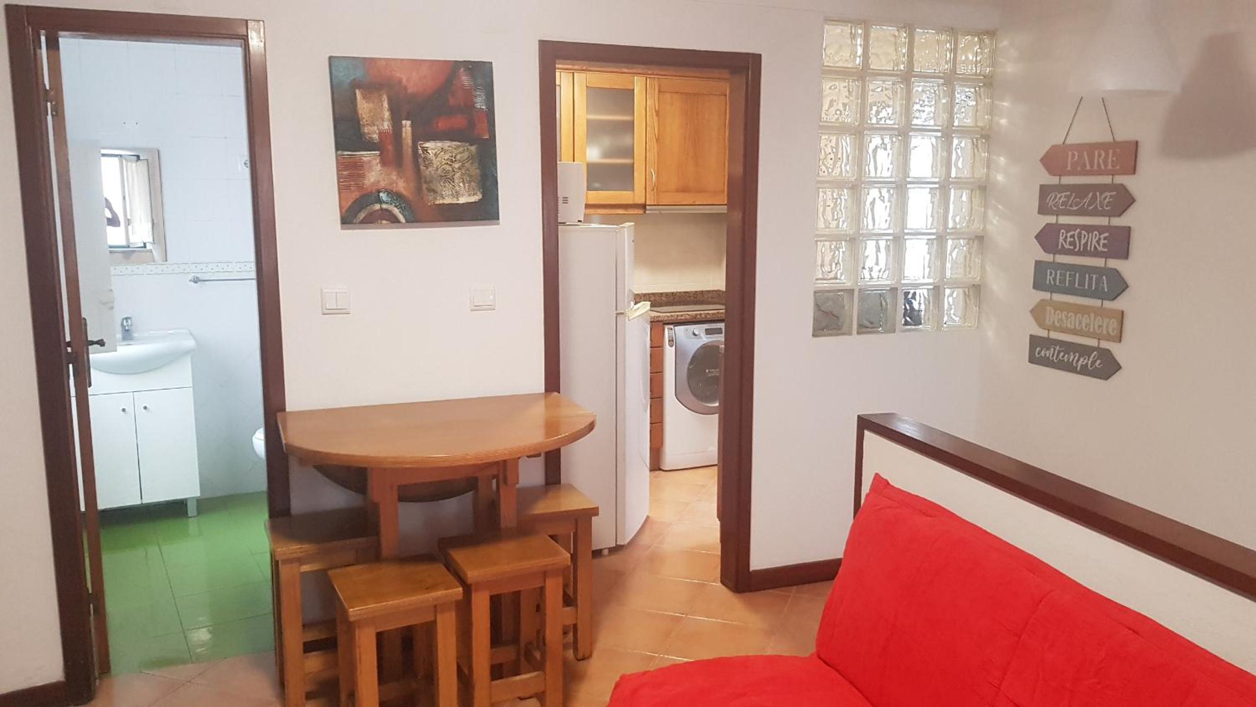 One-Bedroom Apartment - Photo 4