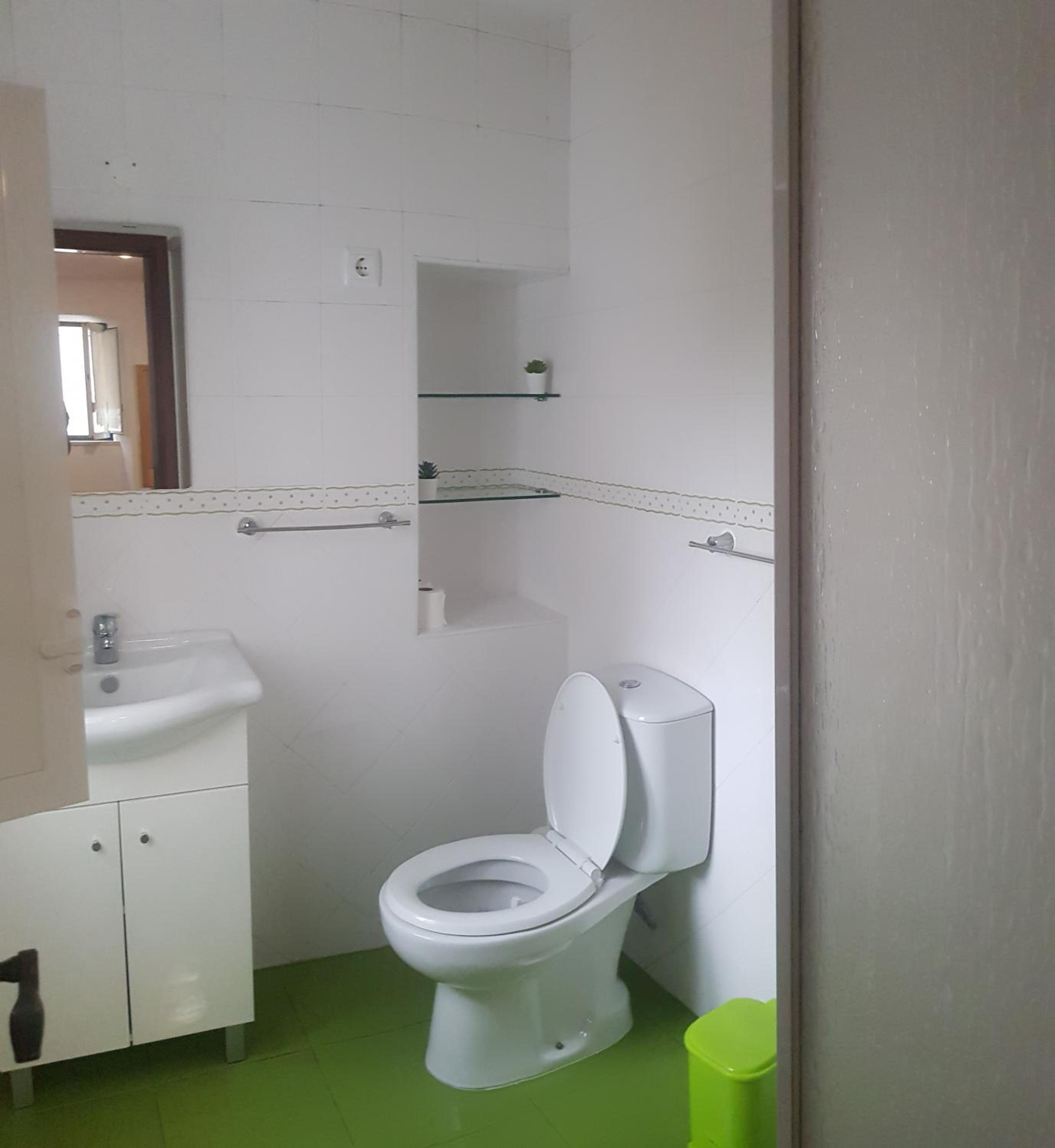 One-Bedroom Apartment - Photo 5