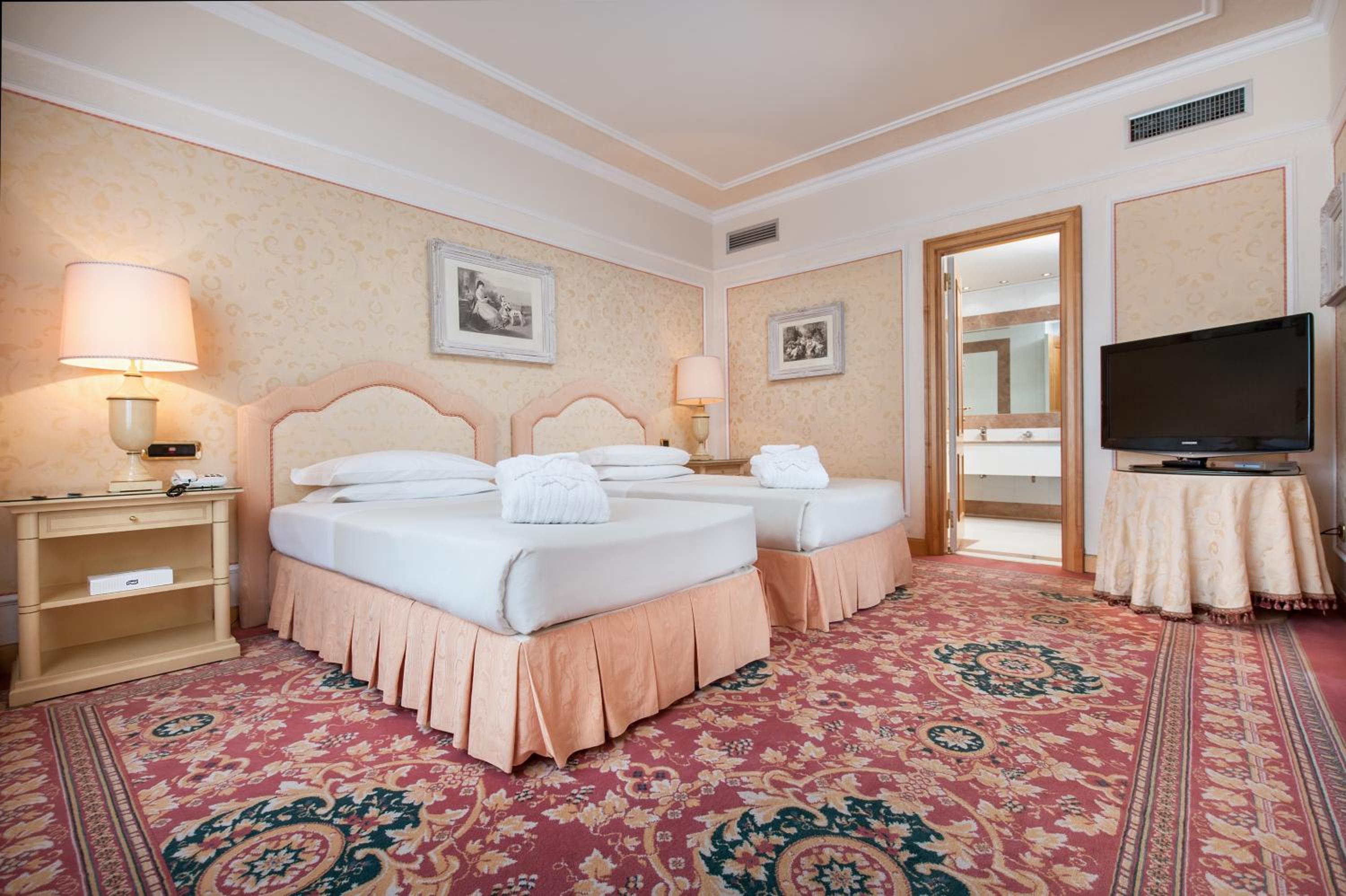 Suite - Photo 4