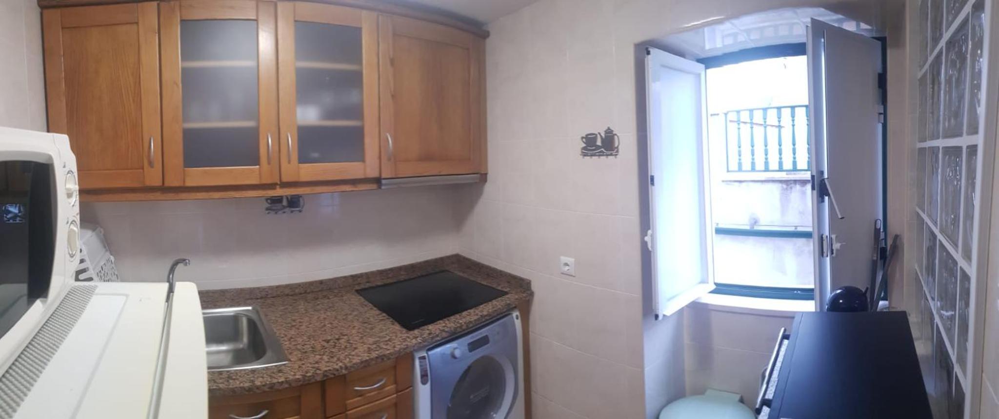 One-Bedroom Apartment - Photo 12
