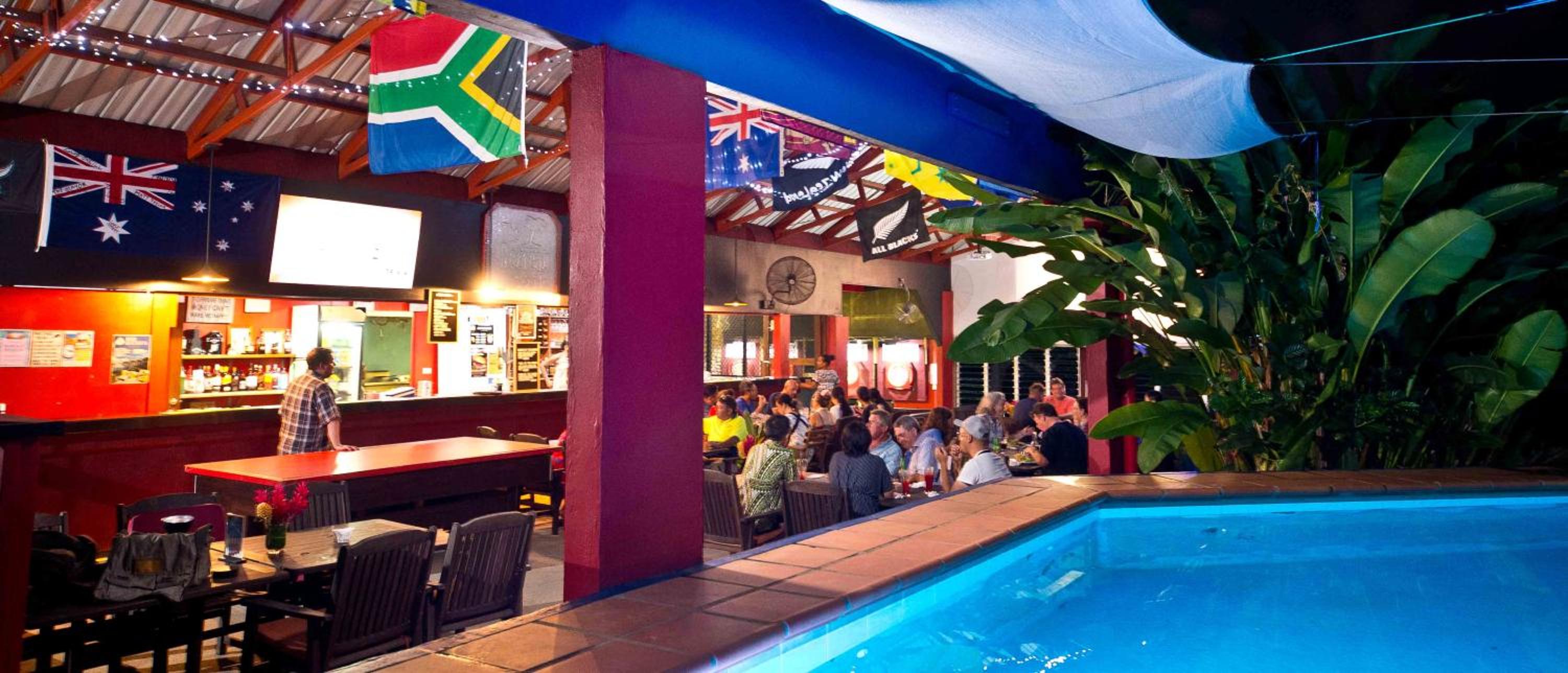 Queen Room with Pool View photo 3