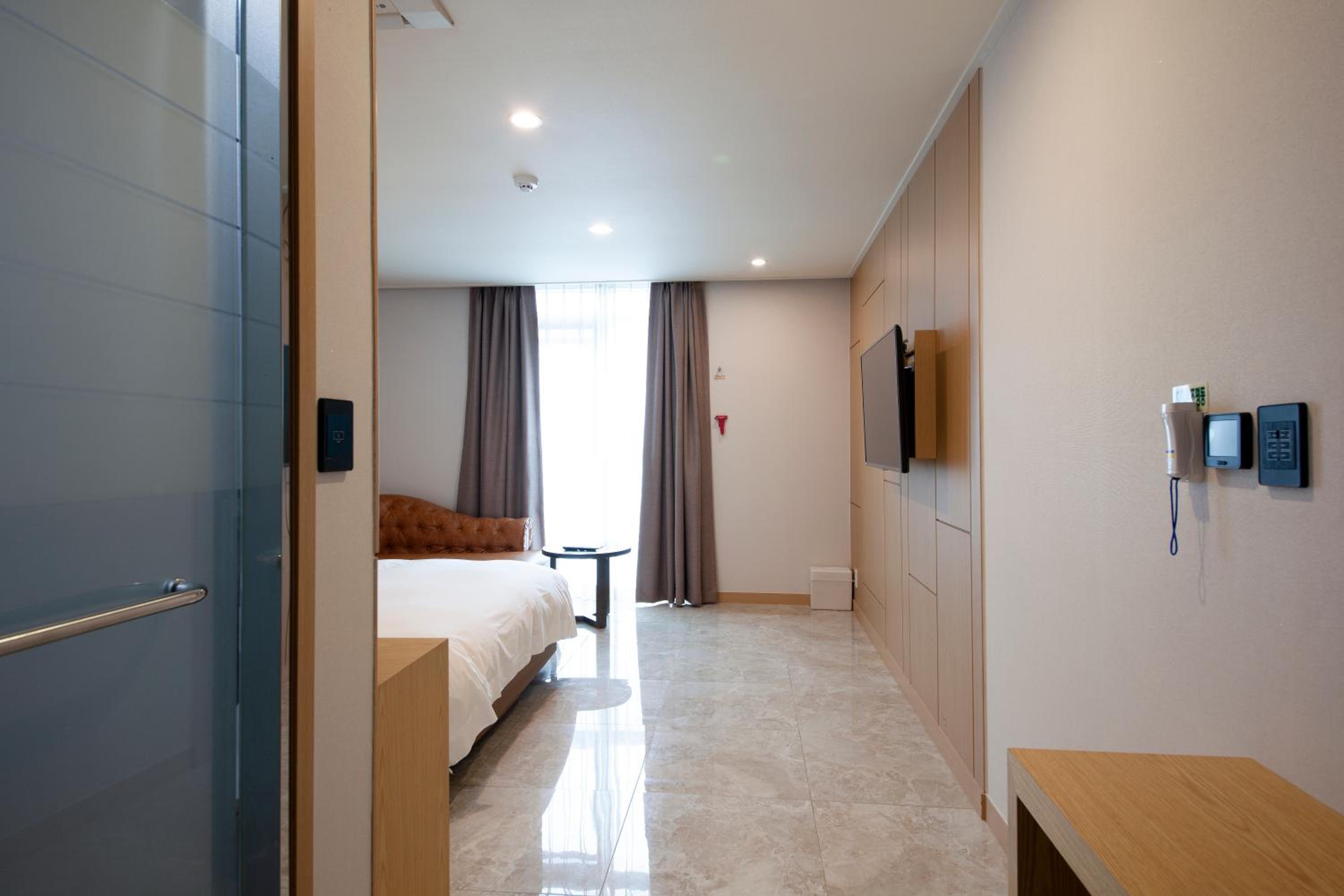 Deluxe Double Room photo 2