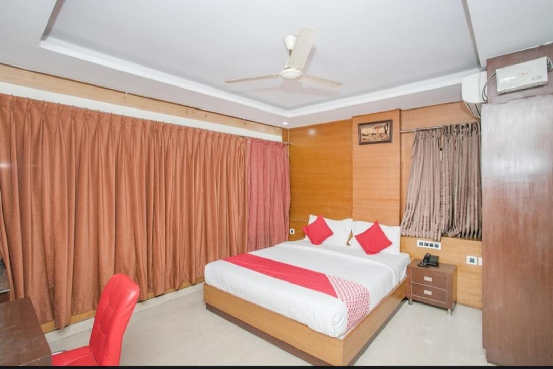 Deluxe Double Room (2 Adults + 1 Child)