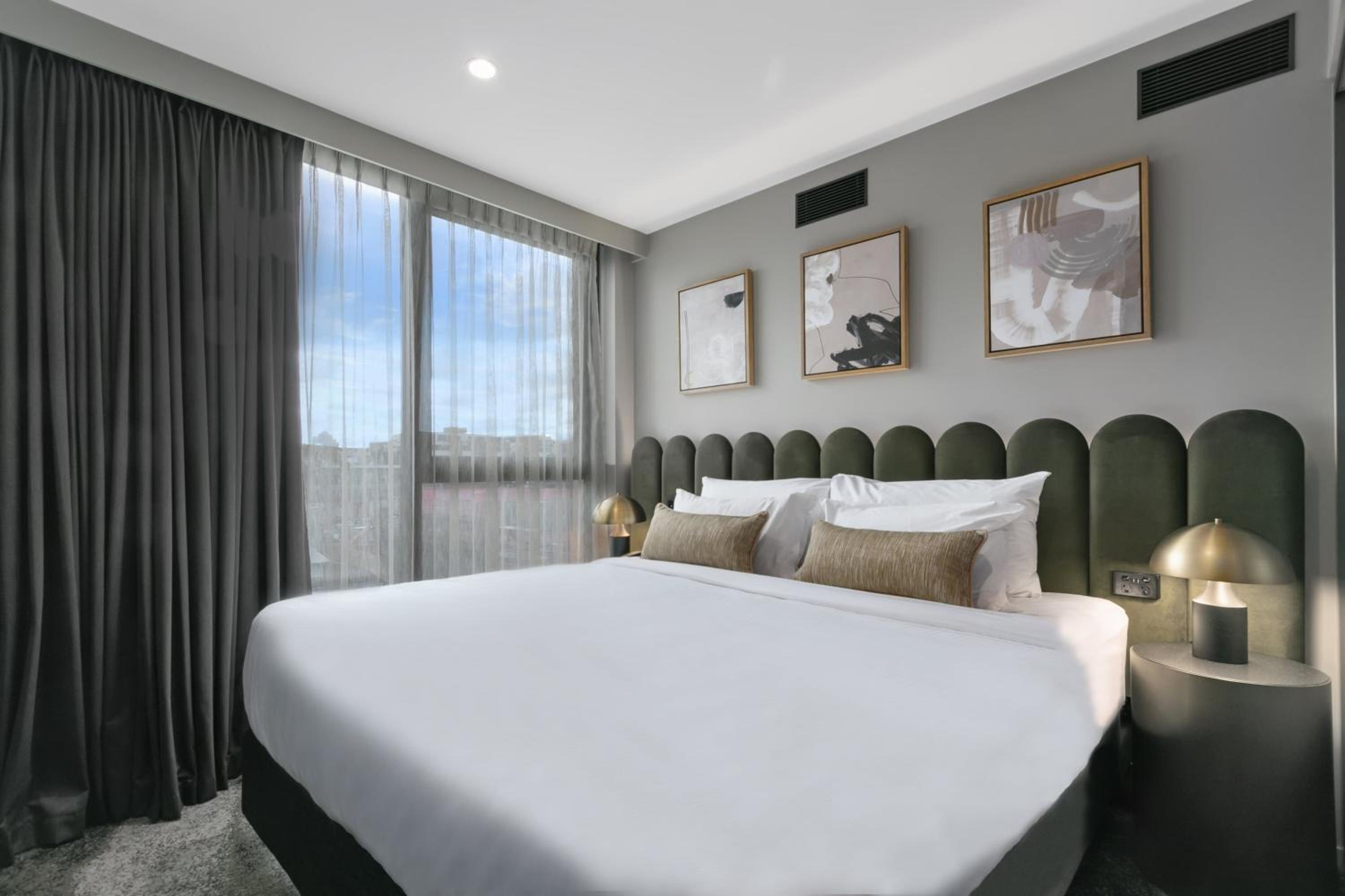 Two-Bedroom Apartment with Two King Beds - Photo 1