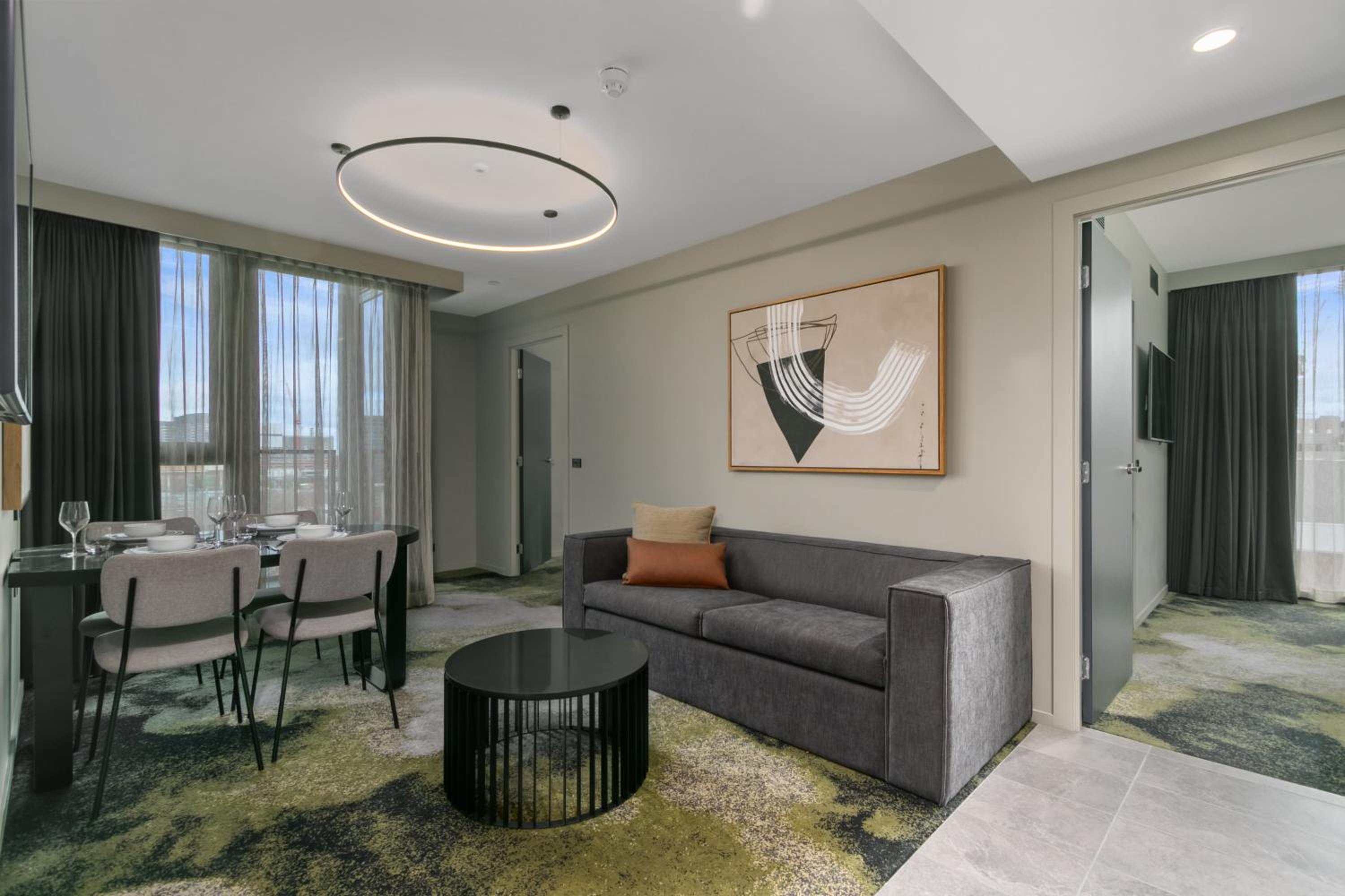 Two-Bedroom Apartment with Two King Beds - Photo 4