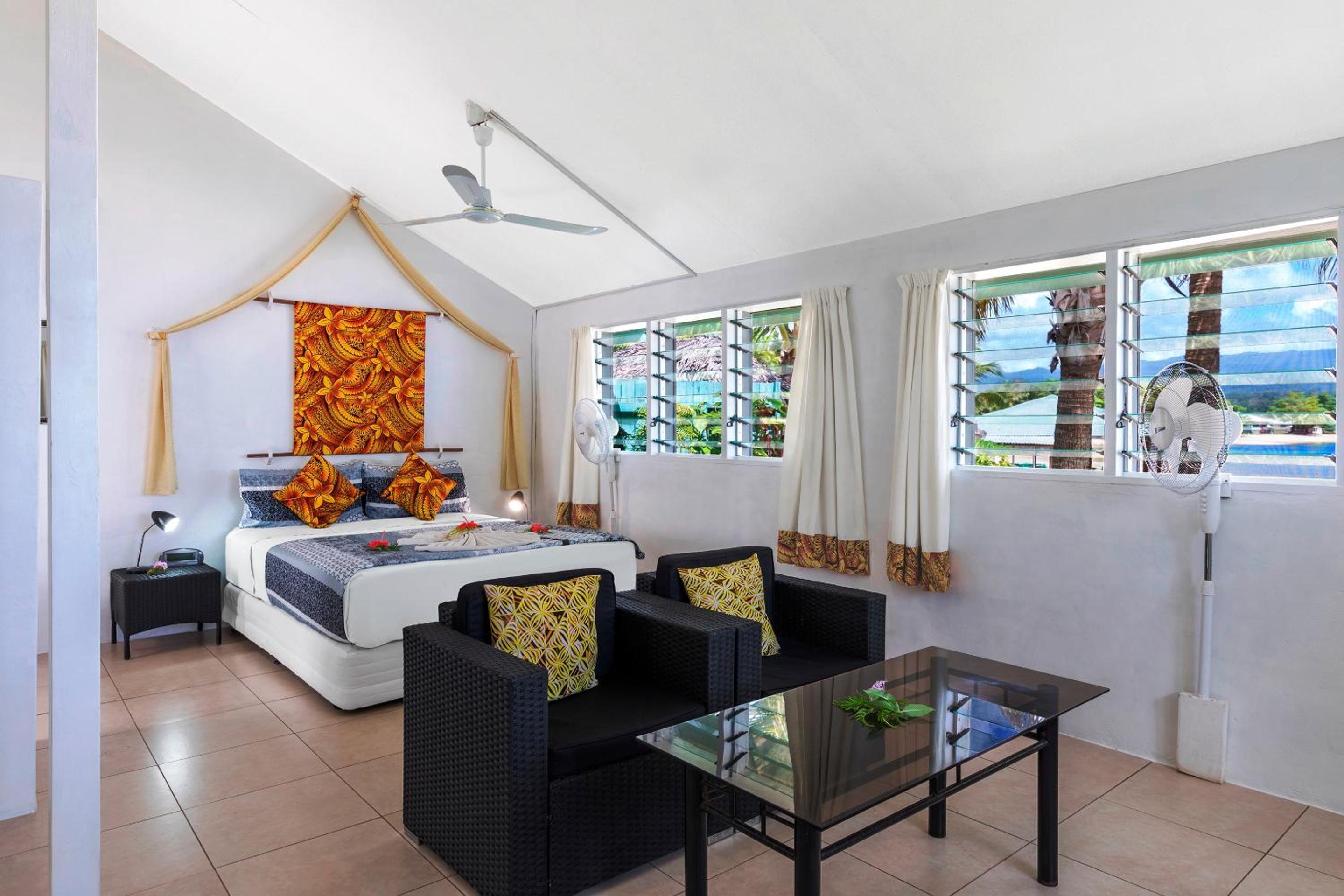 Superior Beachfront Bungalow photo 1