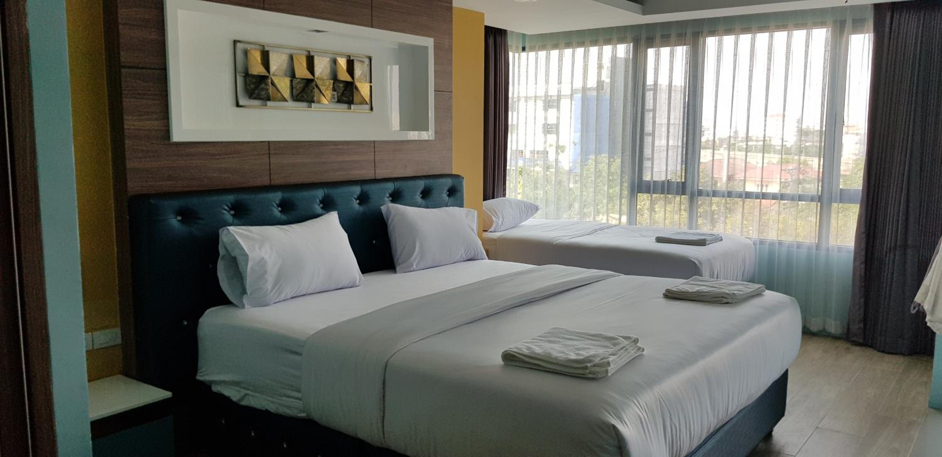 Deluxe King Room