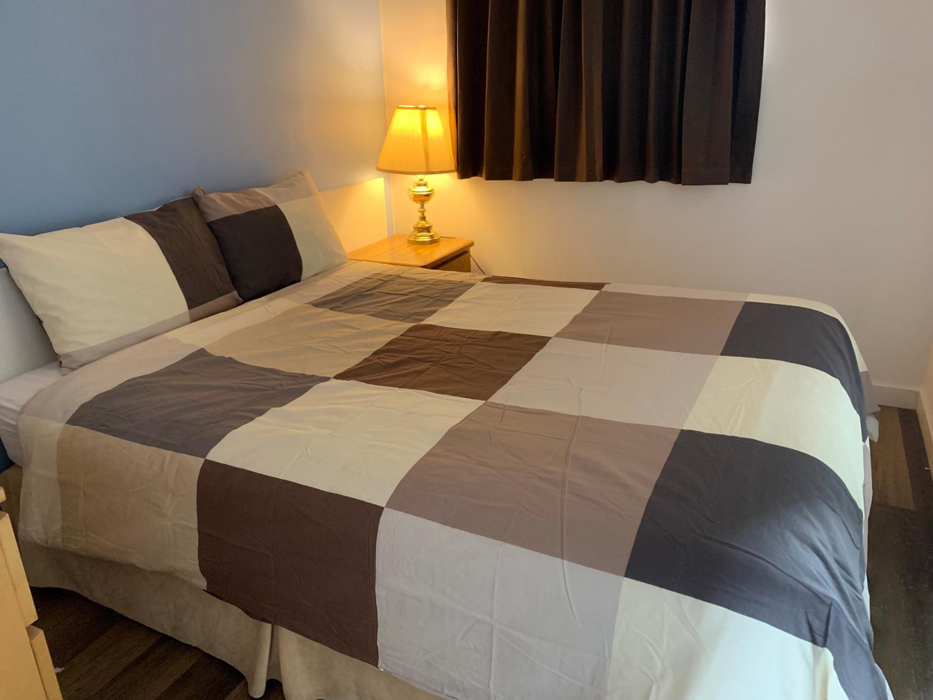 One-Bedroom Suite with Sofa Bed photo 1