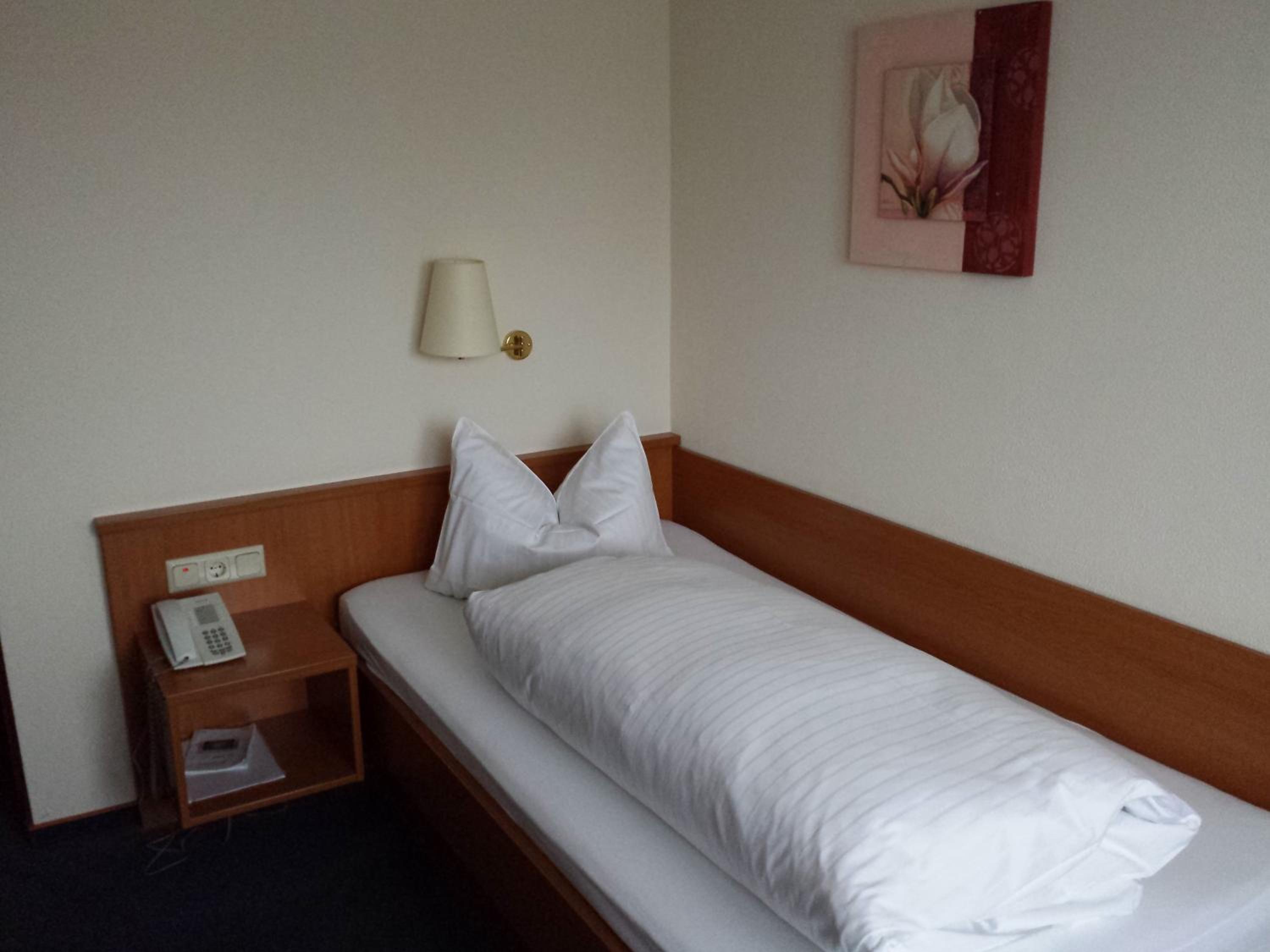 Single Room photo 3
