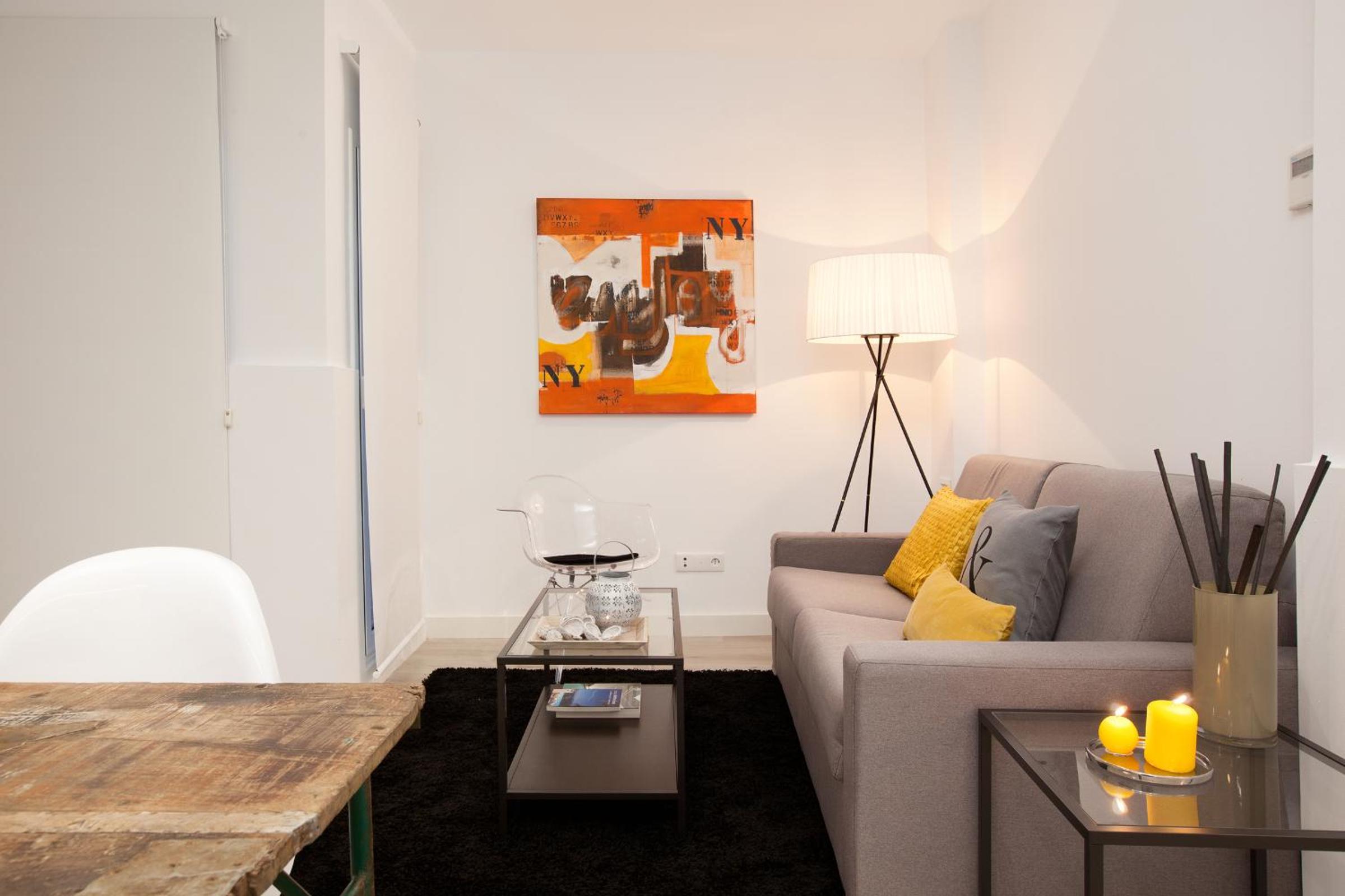 Two-Bedroom Apartment - Ground Floor - NY photo 3