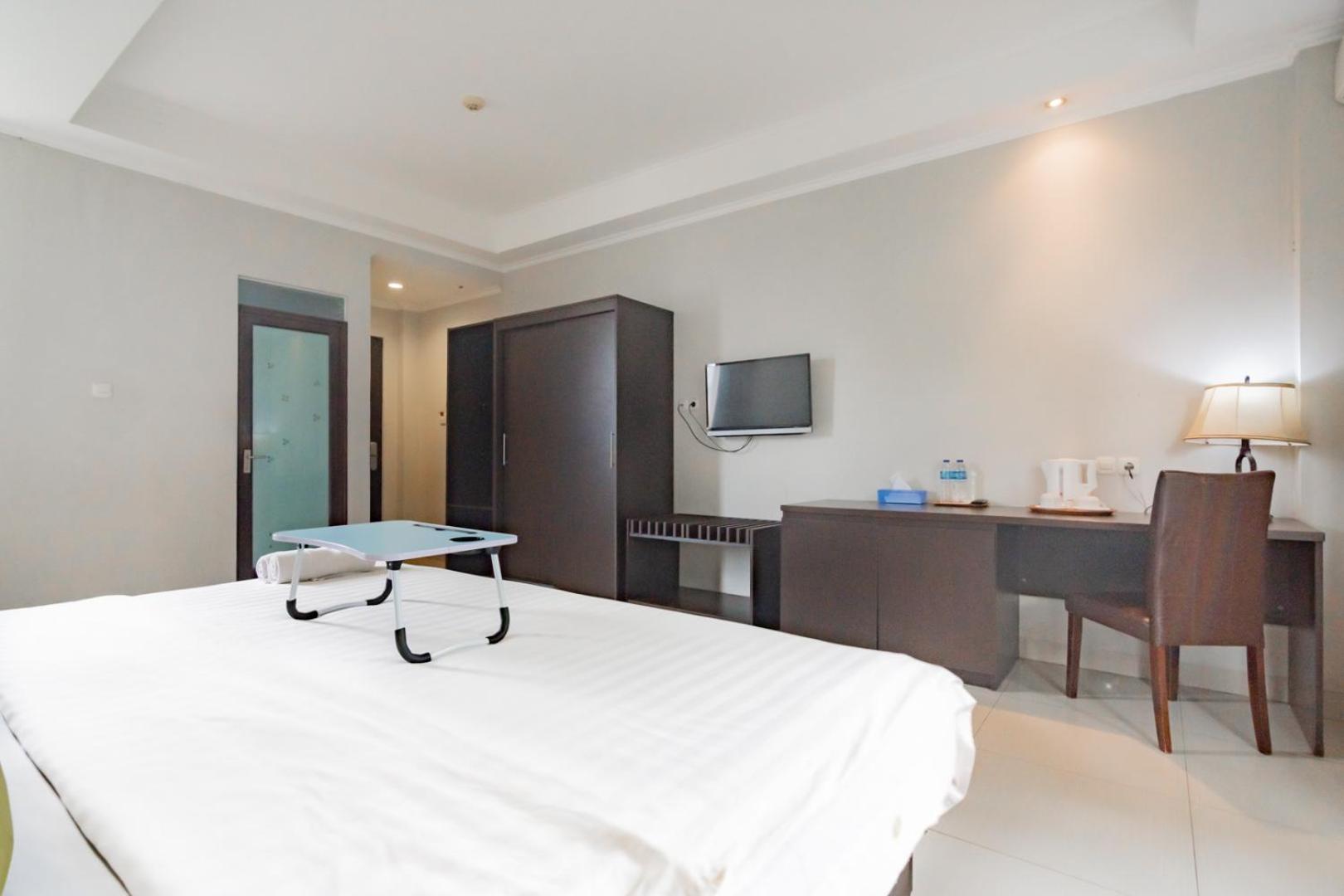 Suite - Photo 7