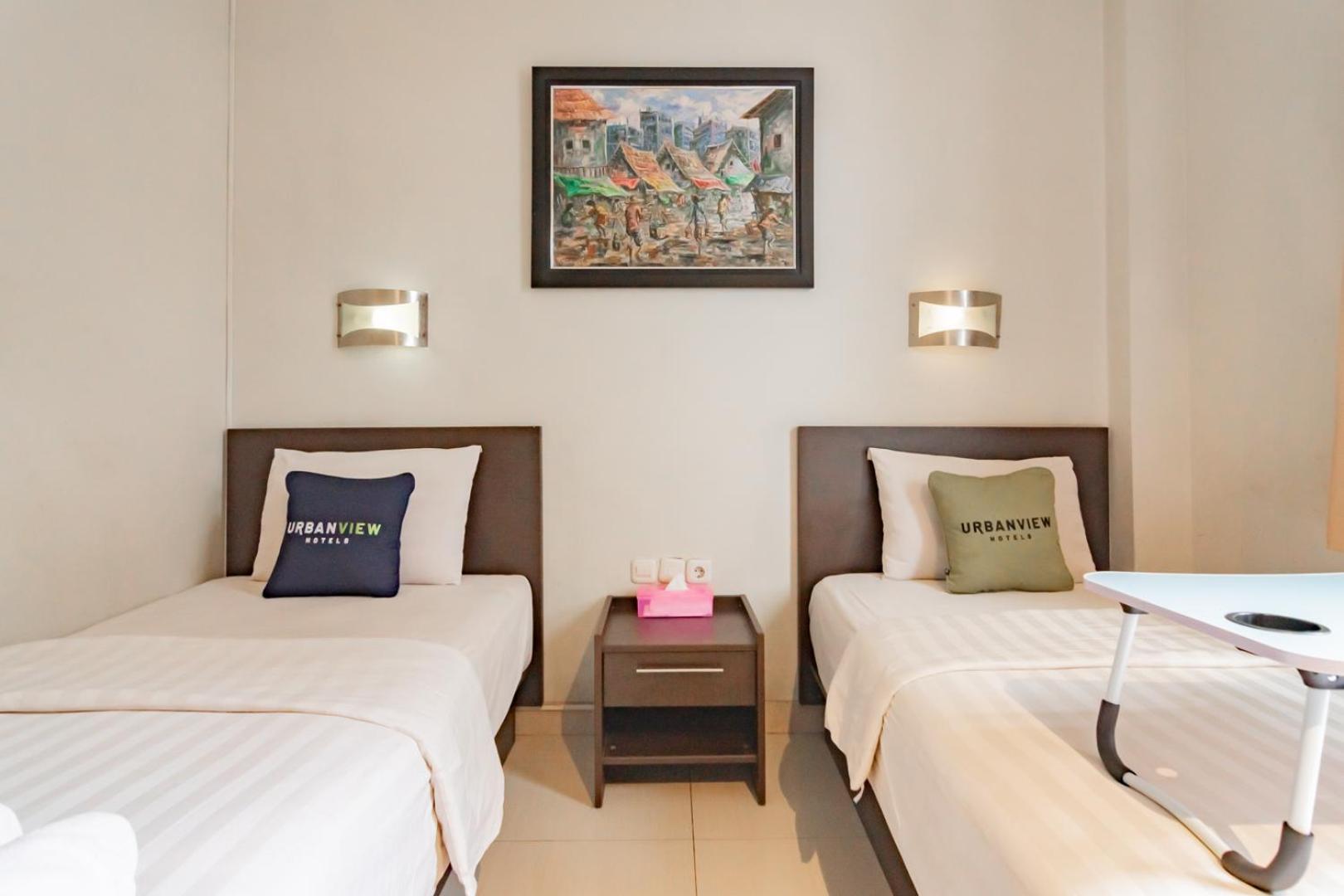 Twin Room - Photo 2