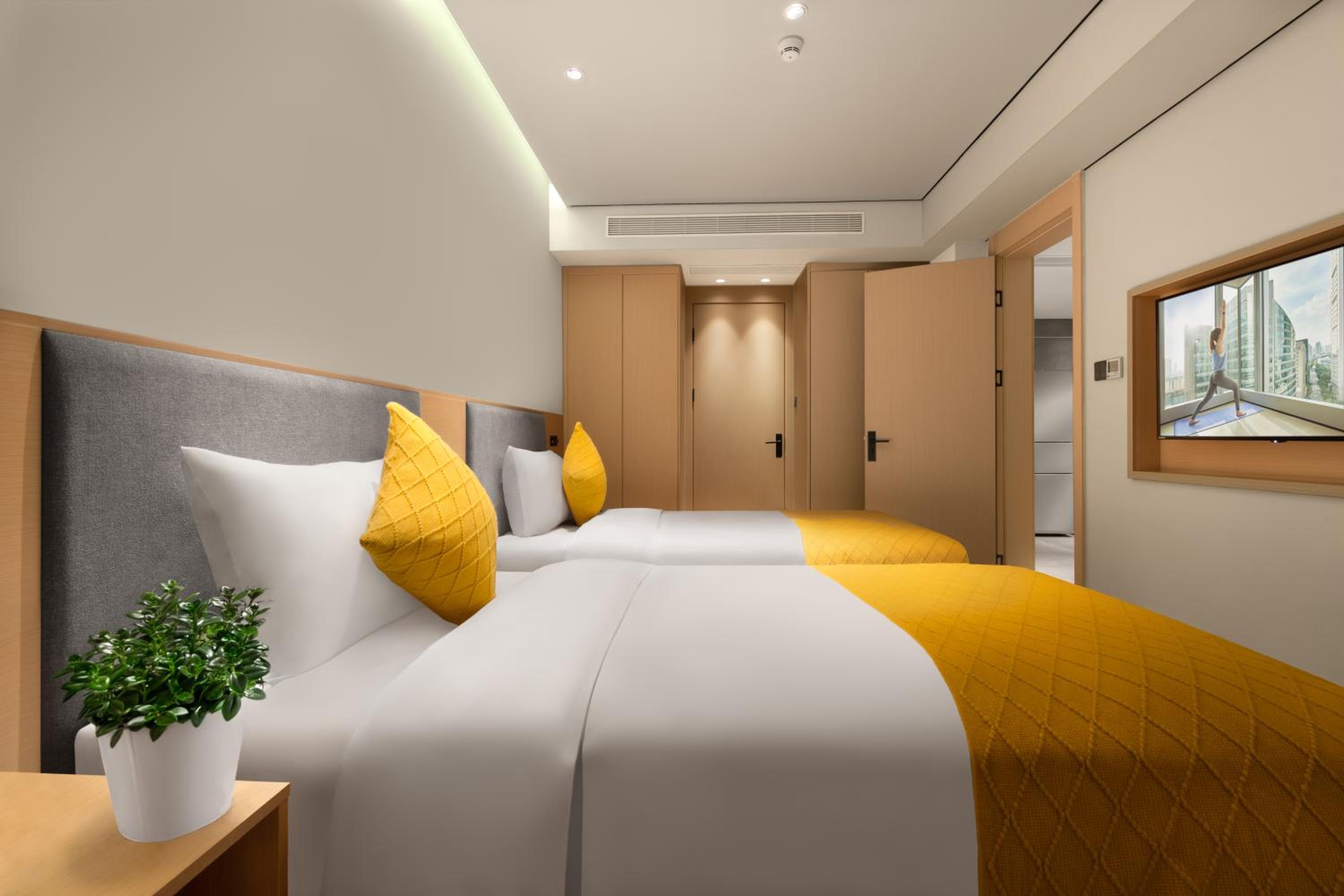 One-Bedroom Deluxe Twin - Photo 3