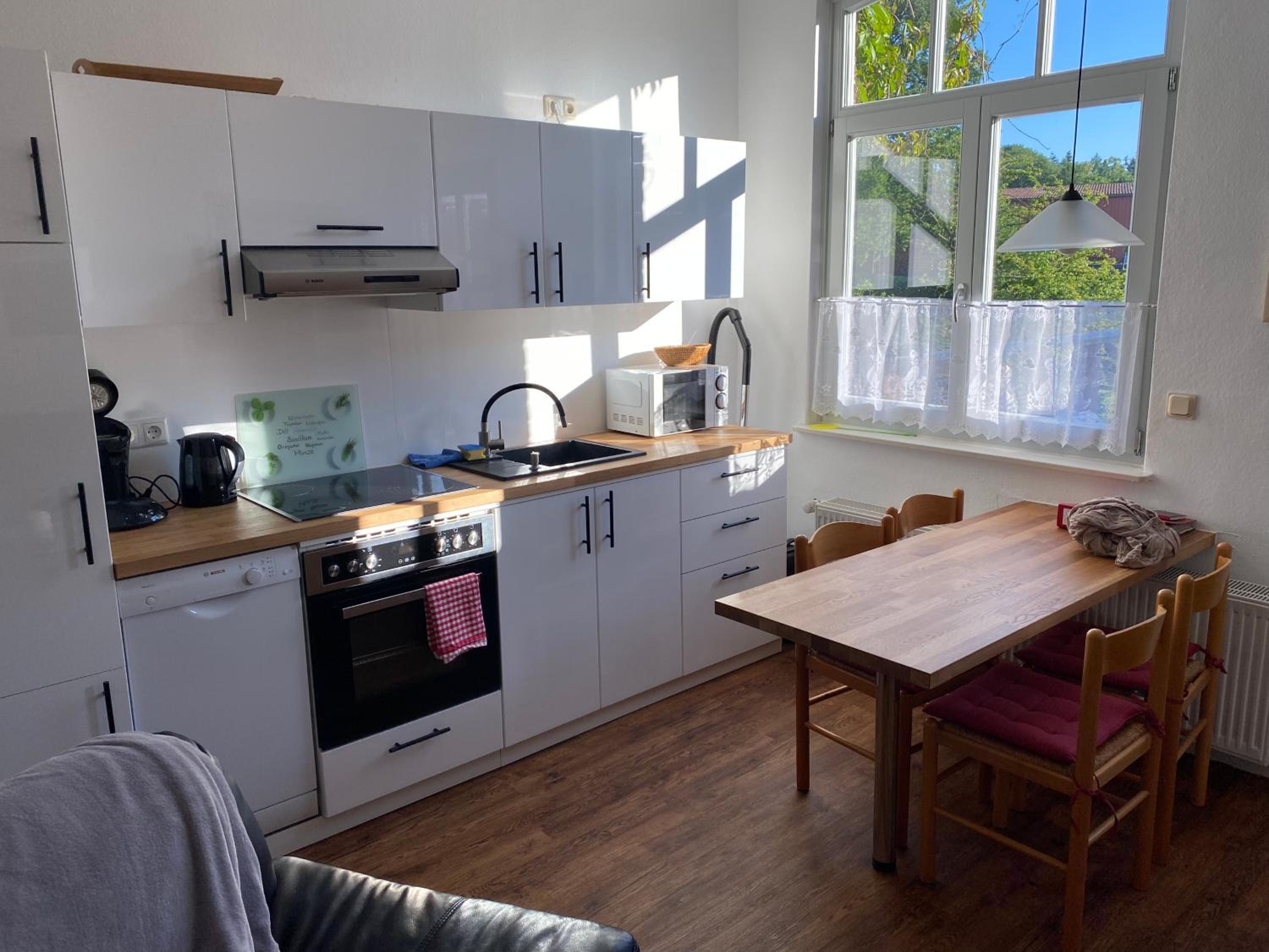 Two-Bedroom Apartment with Balcony photo 2