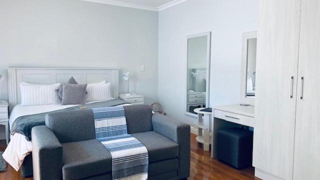 Deluxe Family Room photo 1