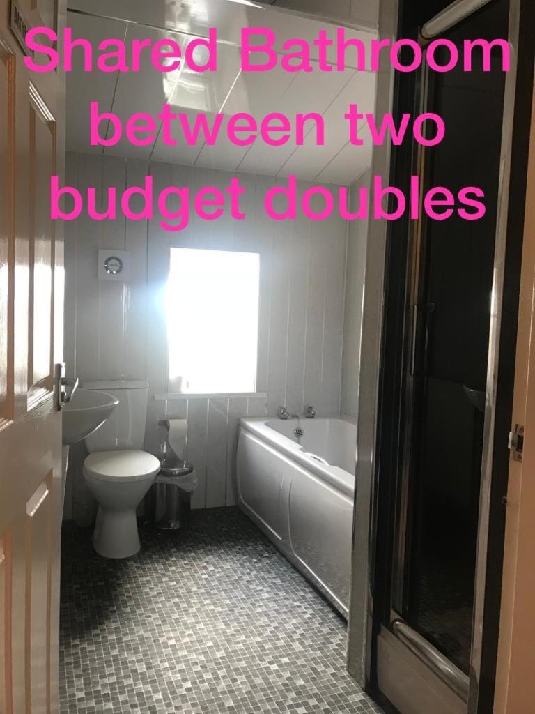 Budget Double Room photo 2