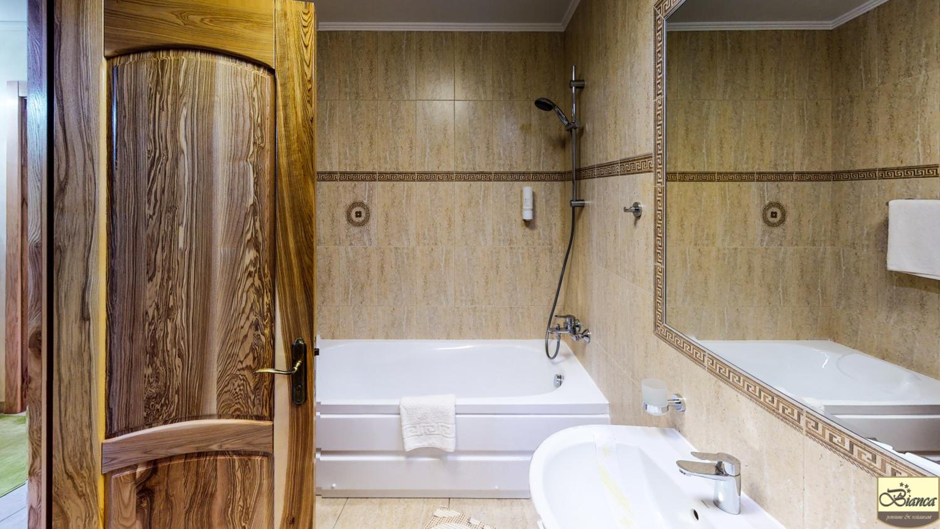 Triple Room with Pool View photo 3