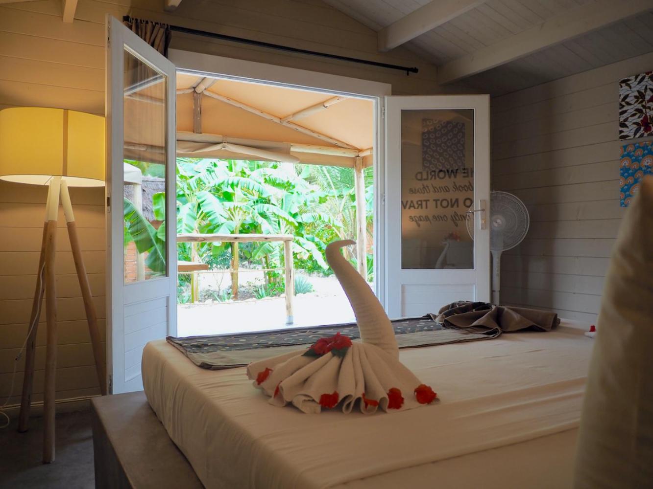 Double Room with Garden View - Photo 9