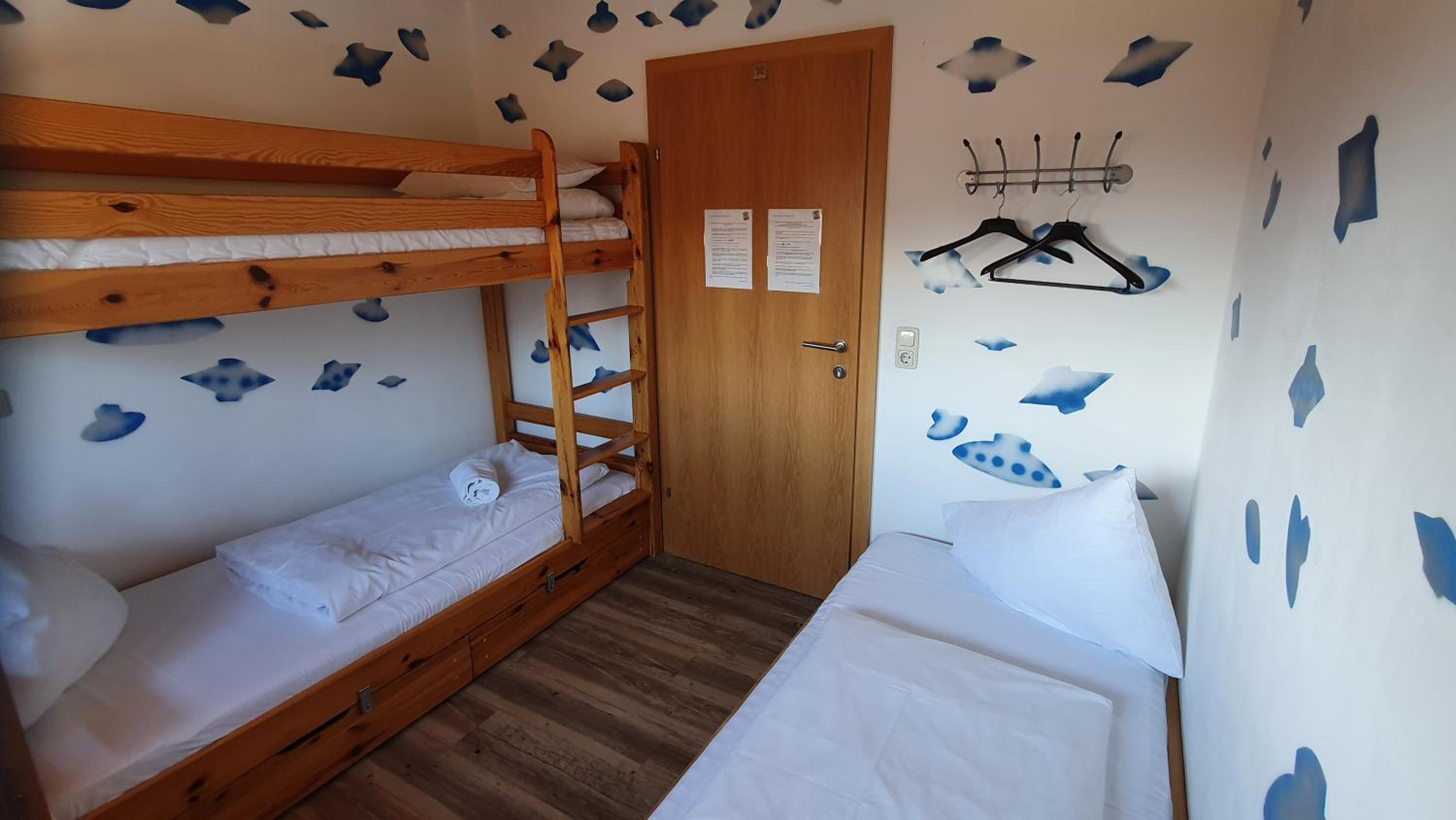 Twin Room with Shared Bathroom photo 2
