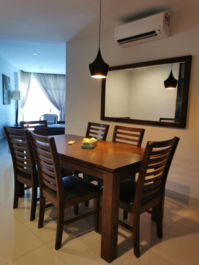 Three-Bedroom Apartment - Photo 18
