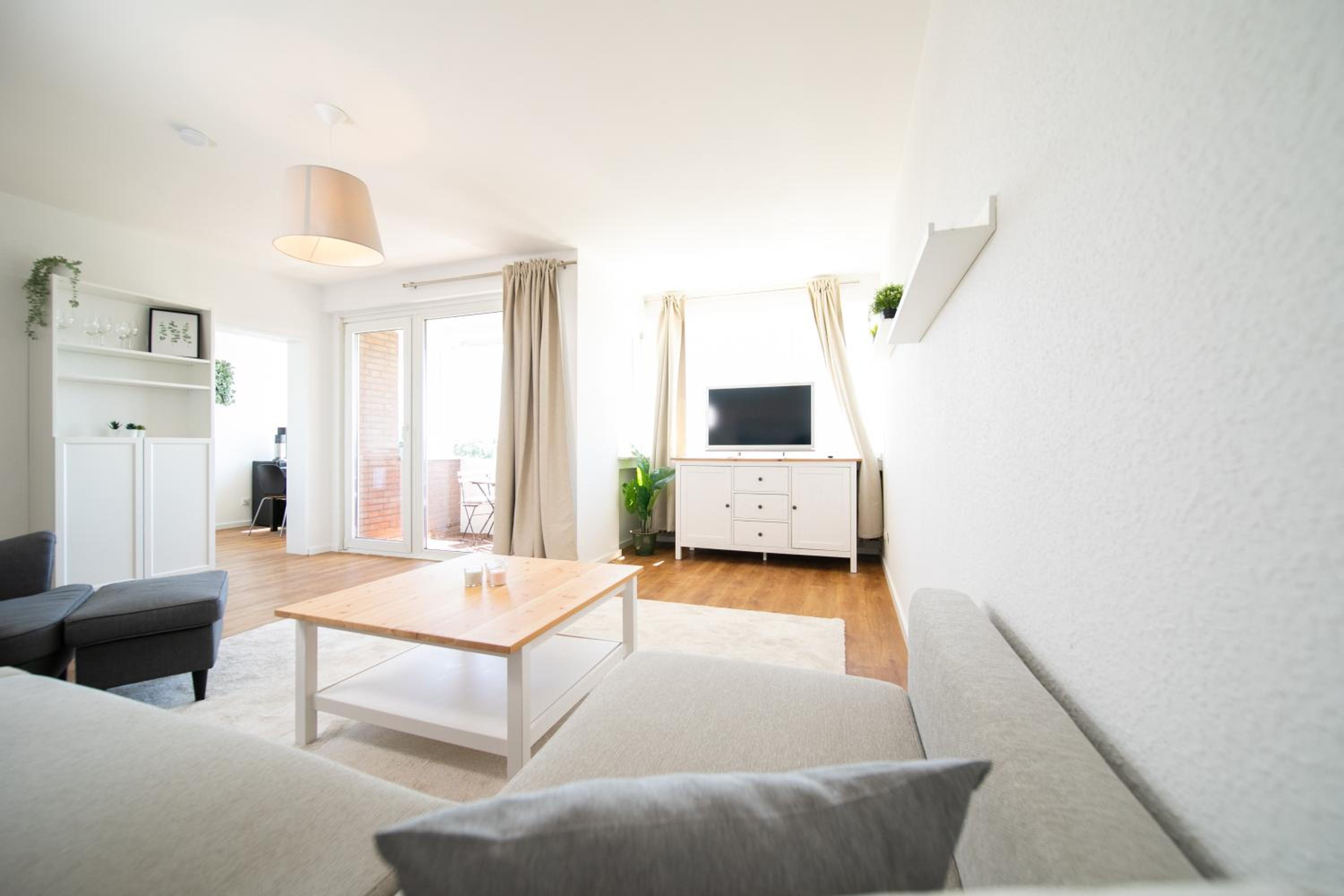 Apartment with Balcony photo 1