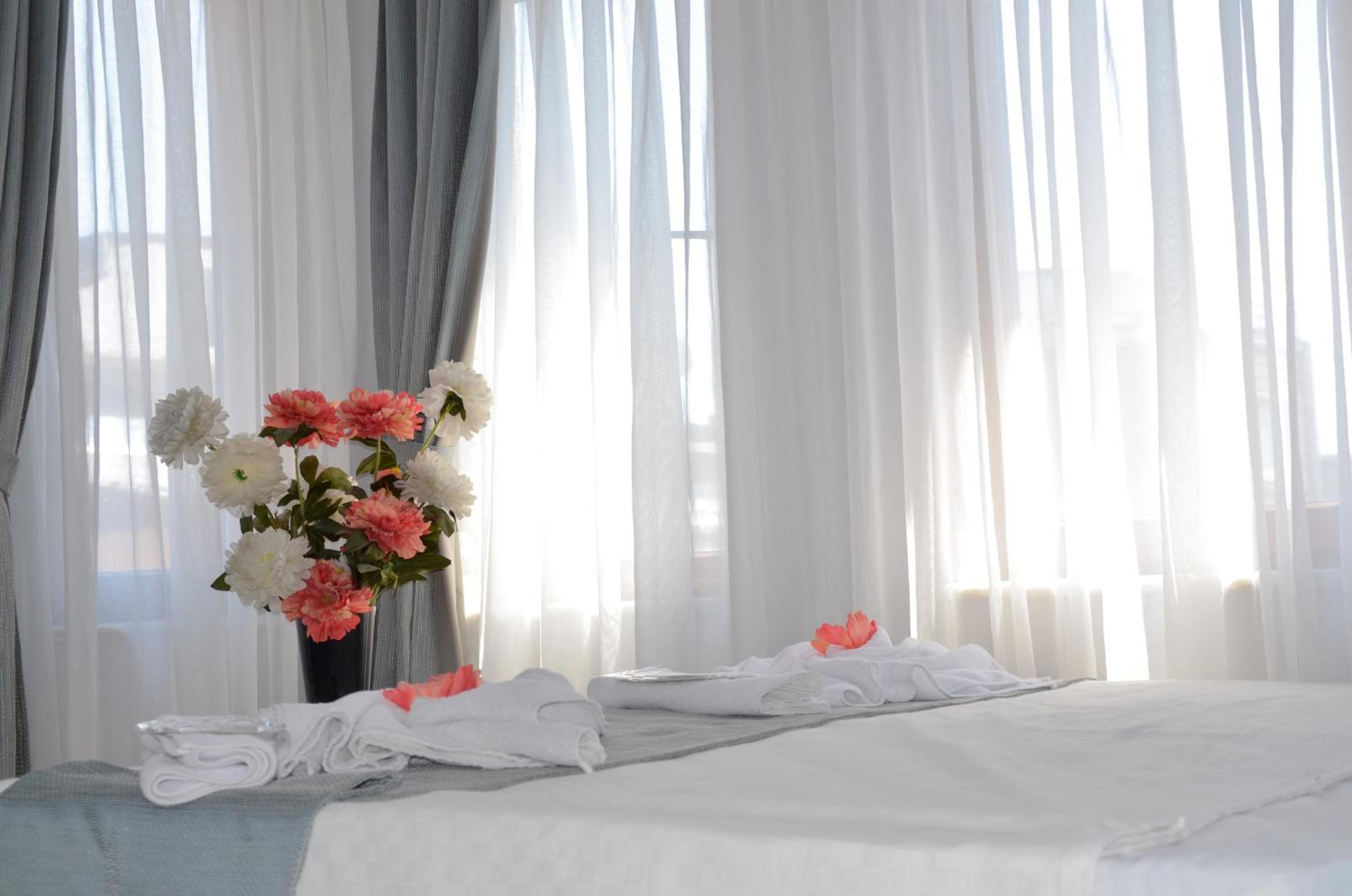 Standard Double or Twin Room photo 3