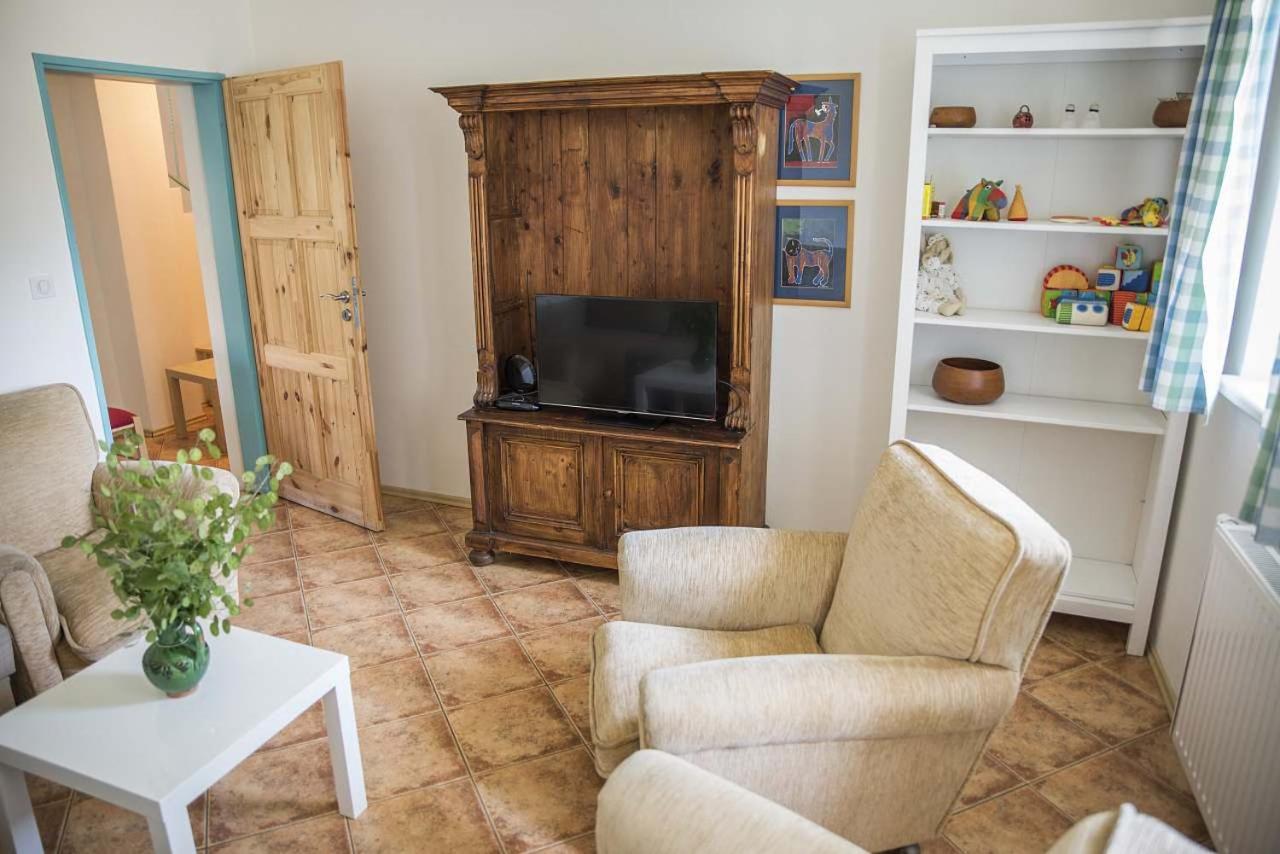 Four-Bedroom House photo 1