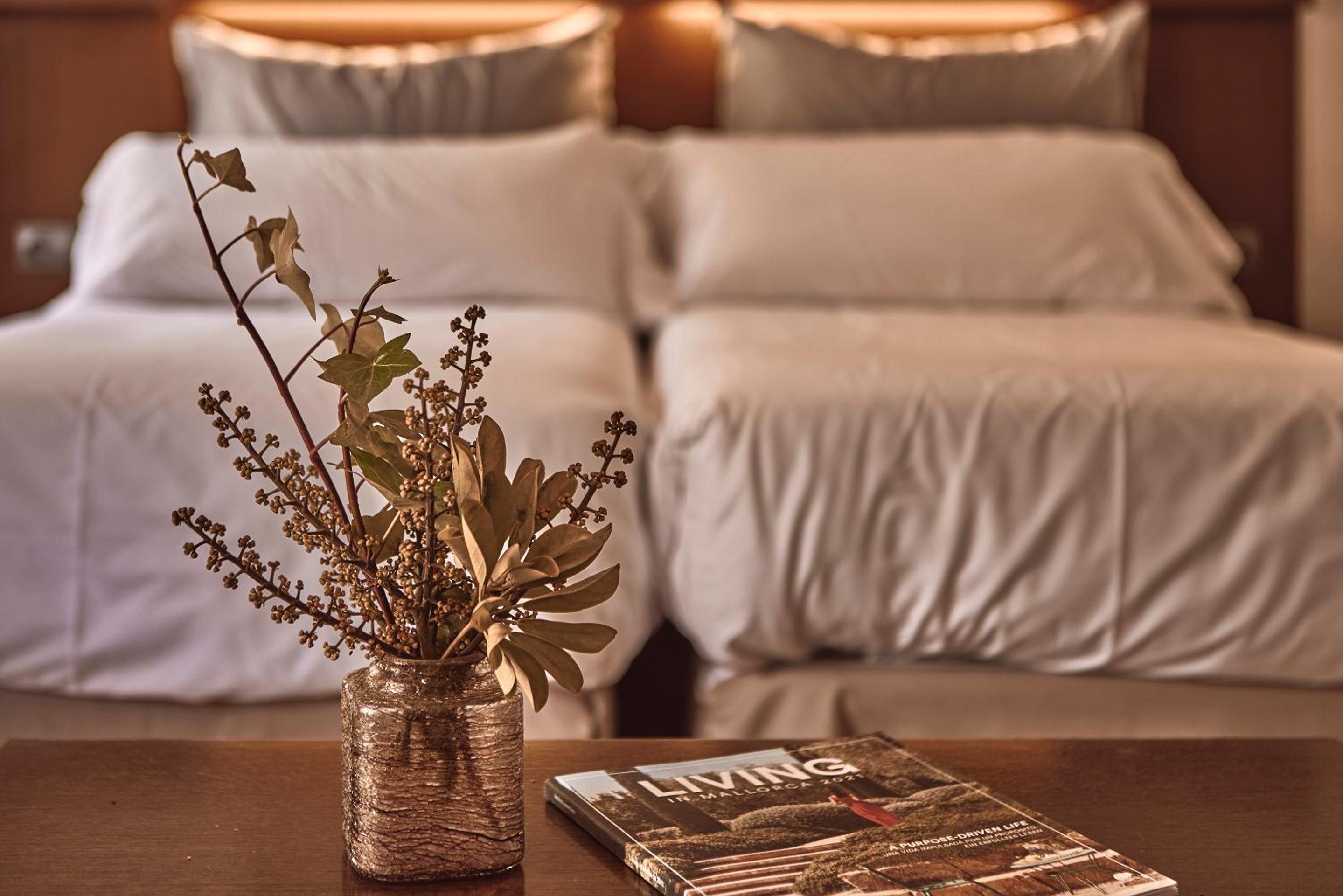 Junior Suite with Garden View - Spa Access Not Included - Photo 6