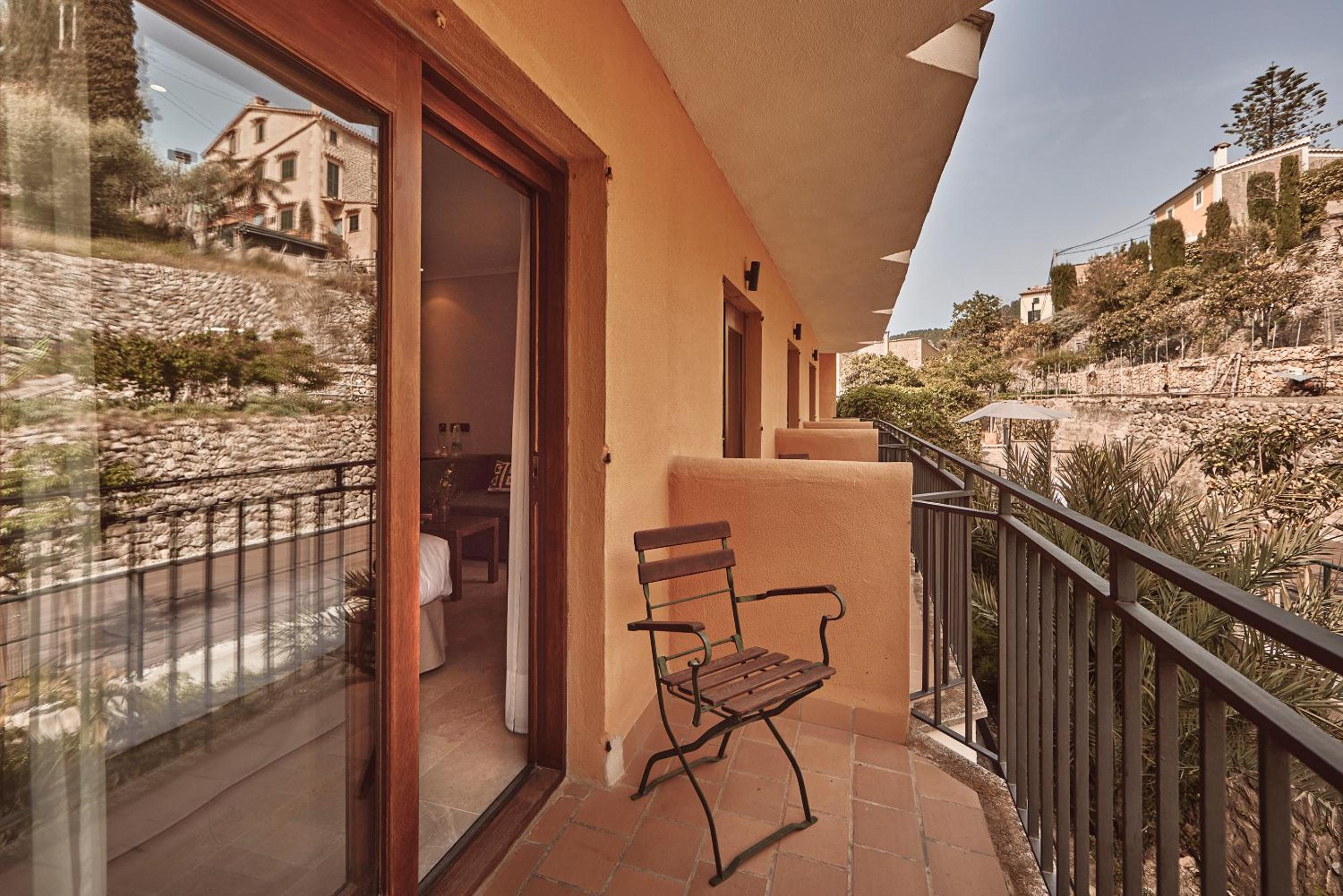 Junior Suite with Garden View - Spa Access Not Included - Photo 7