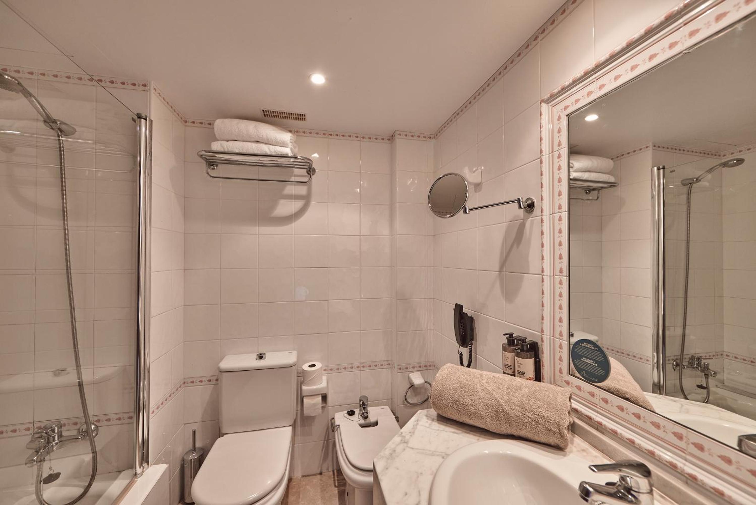 Junior Suite with Balcony and Sea View - Spa Access Not Included - Photo 5