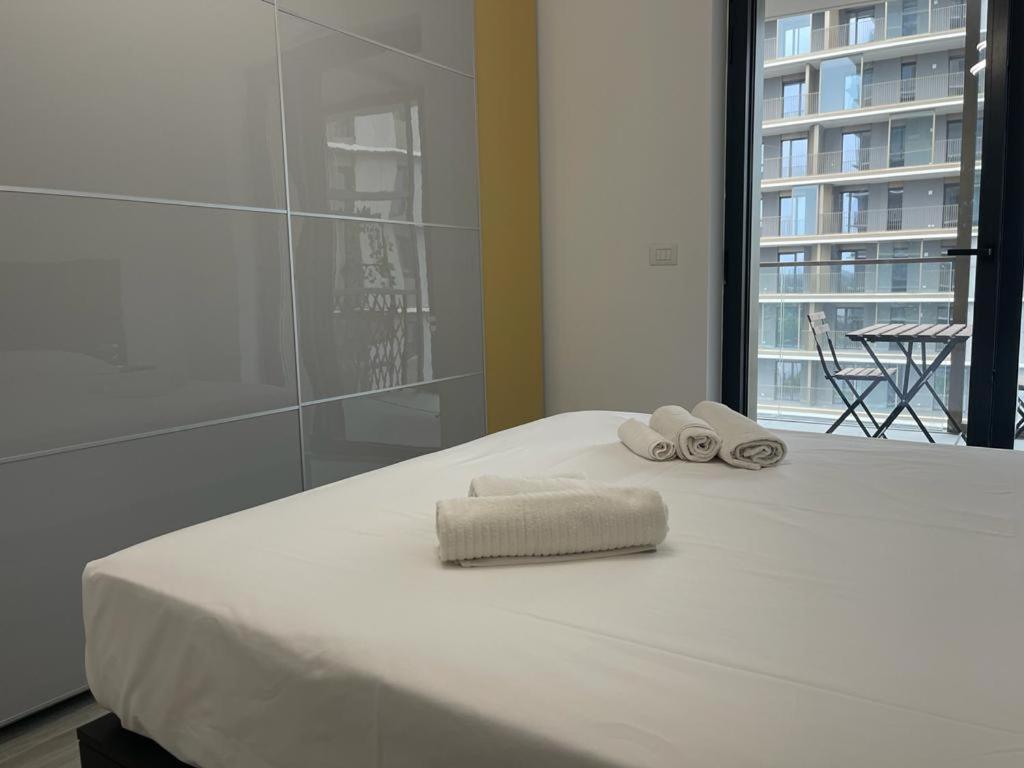 Apartment with Balcony photo 2