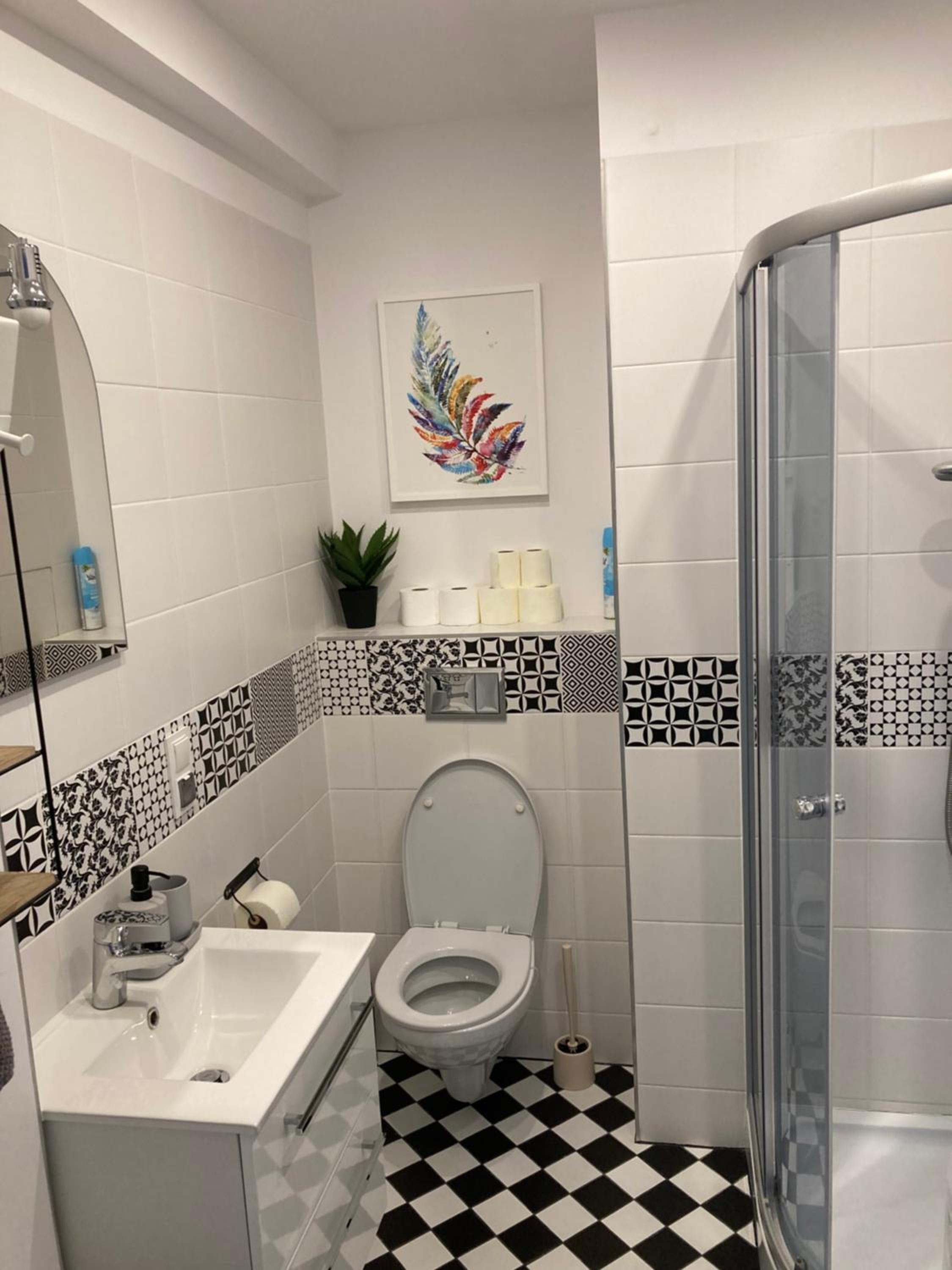 Two-Bedroom Apartment - Photo 11