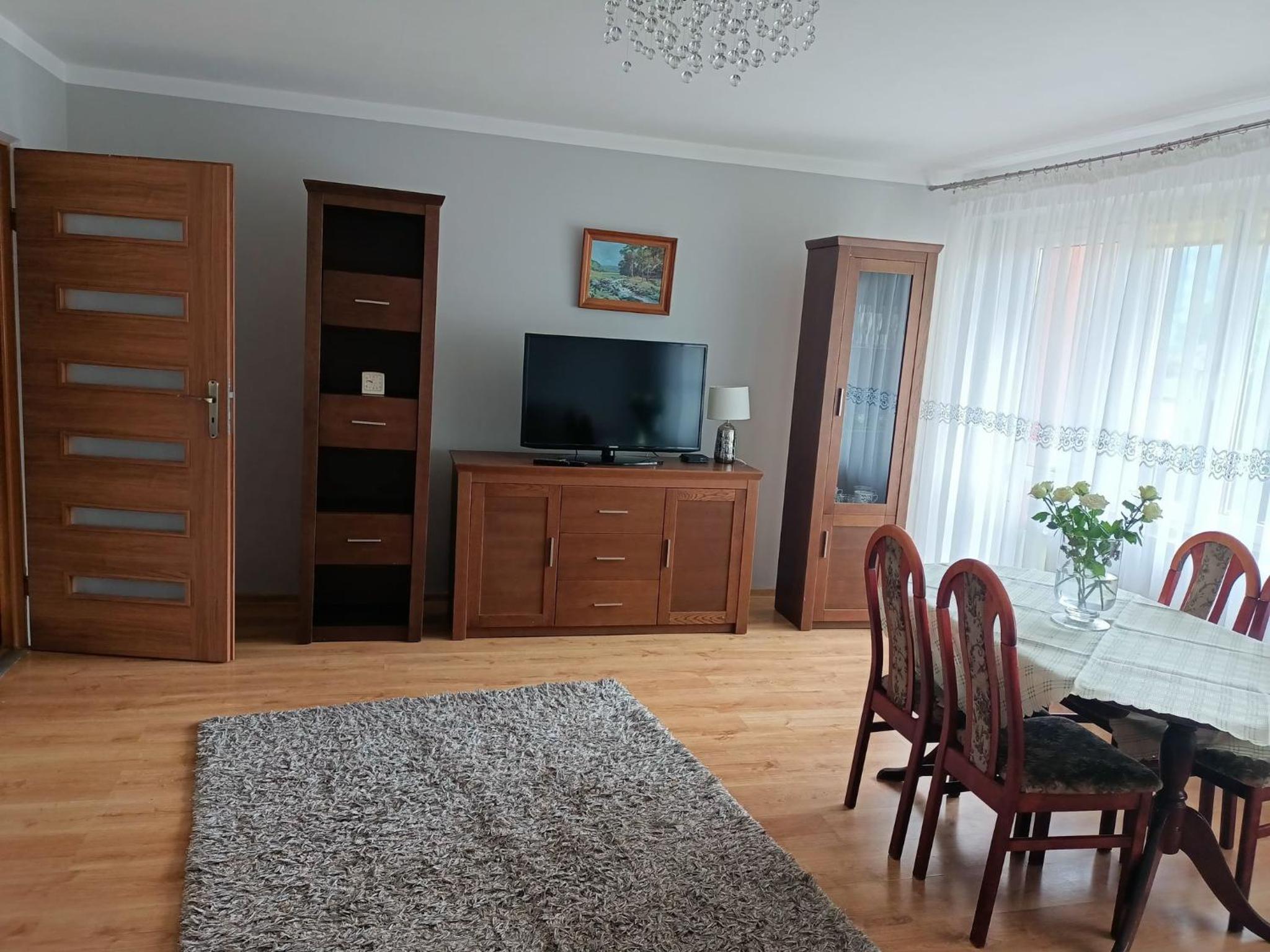 One-Bedroom Apartment - Photo 1
