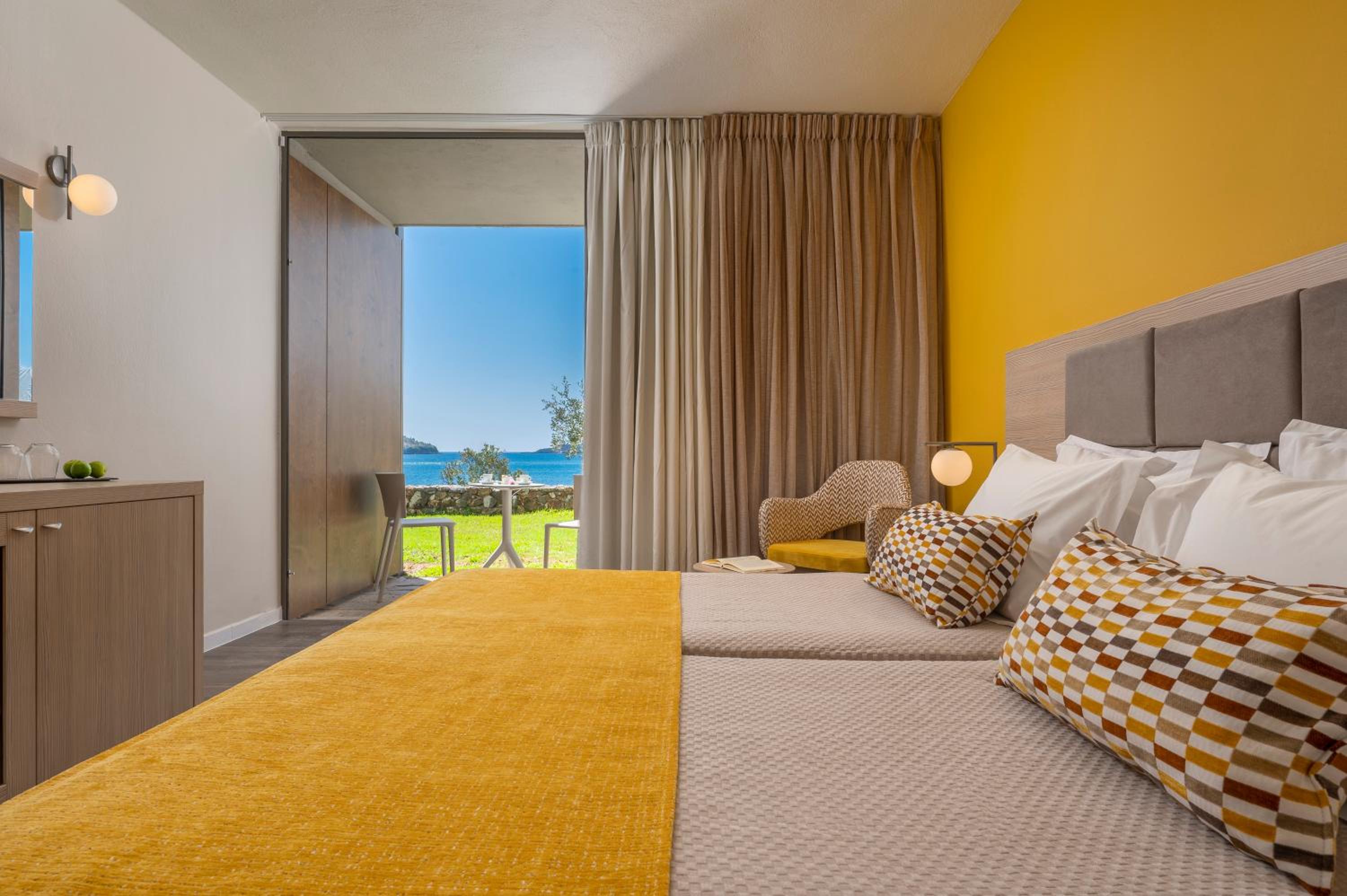 Premium Room Sea View - Photo 5