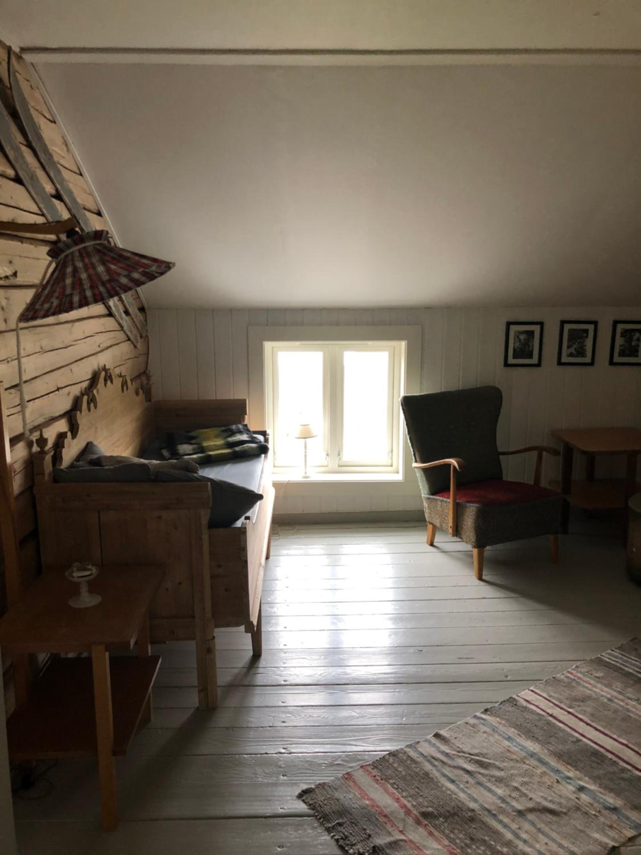 Three-Bedroom House photo 2