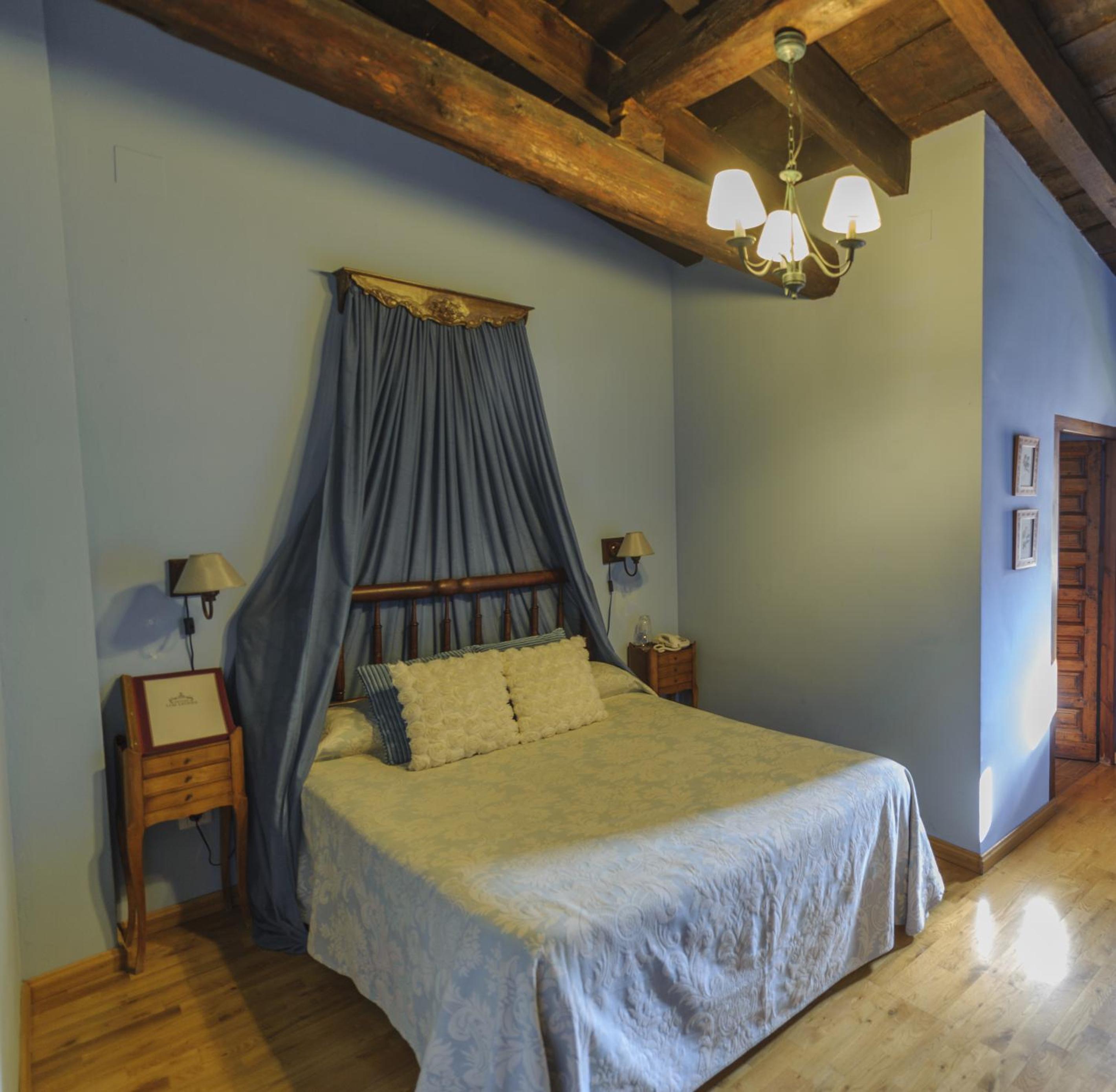 Double or Twin Room with Balcony photo 3