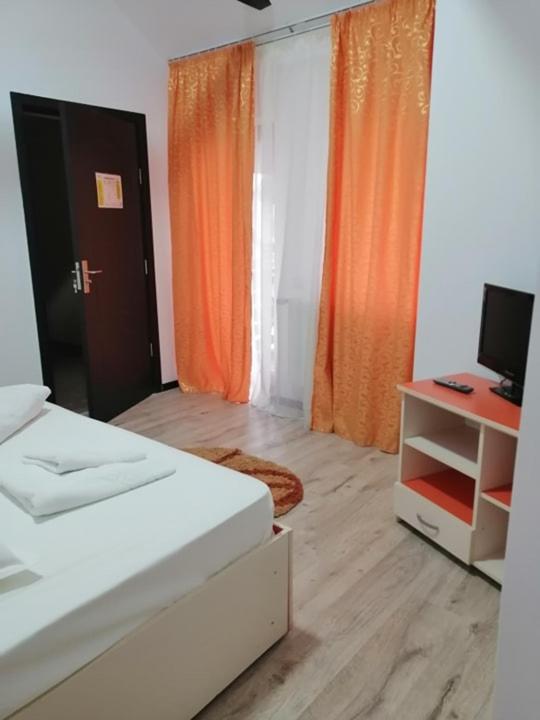 Triple Room - Photo 1