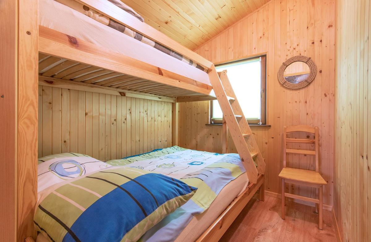 Two-Bedroom House photo 3