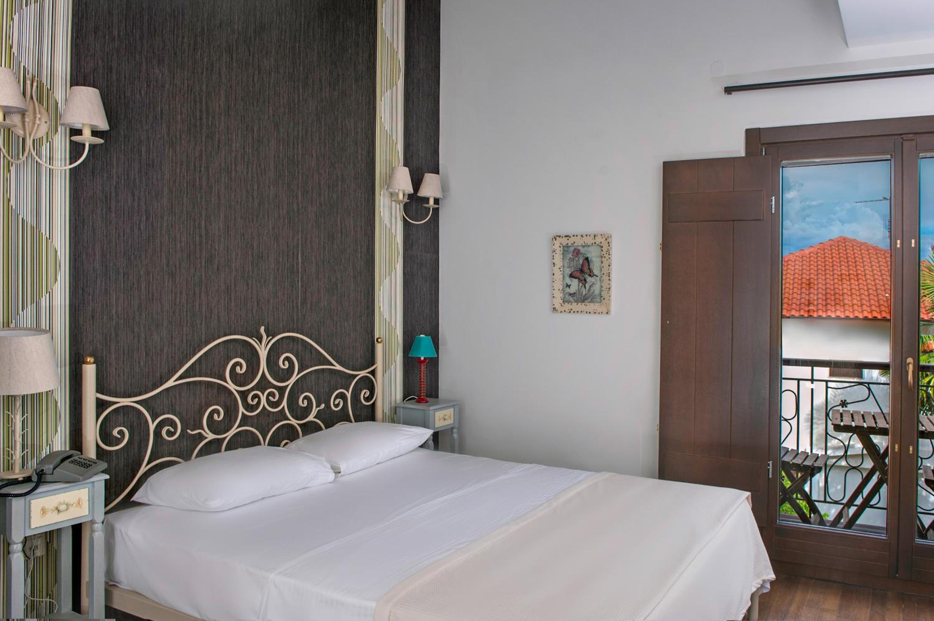 Superior Triple Room photo 2