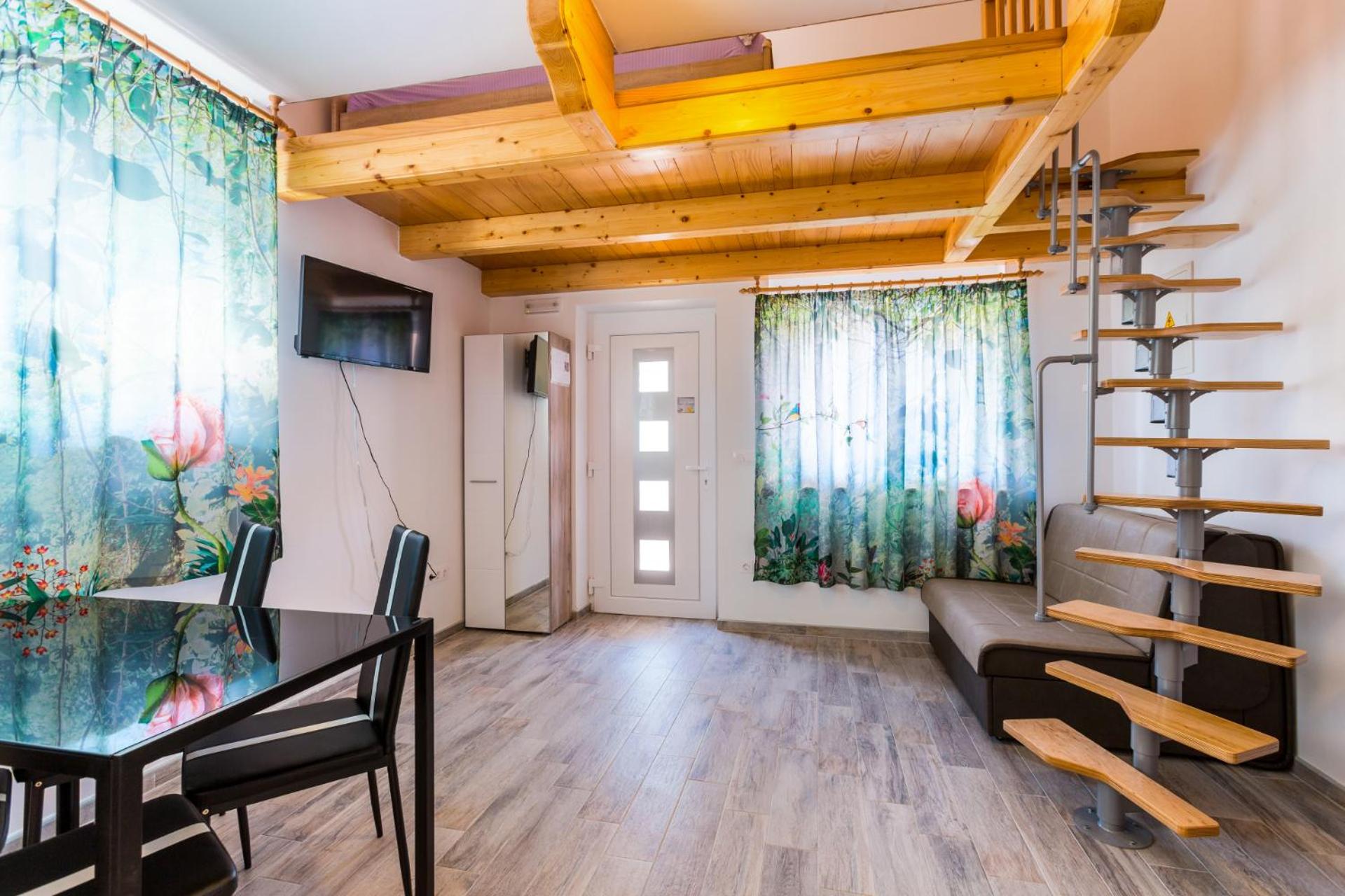 Studio Apartment