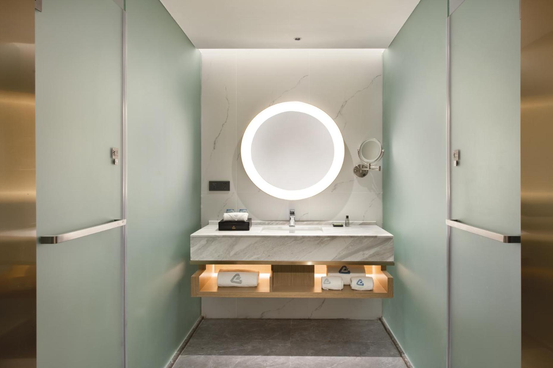 Executive King Room - Photo 3