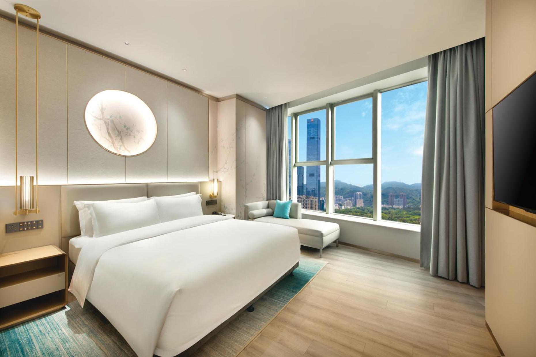 Superior Suite King Room - Photo 2