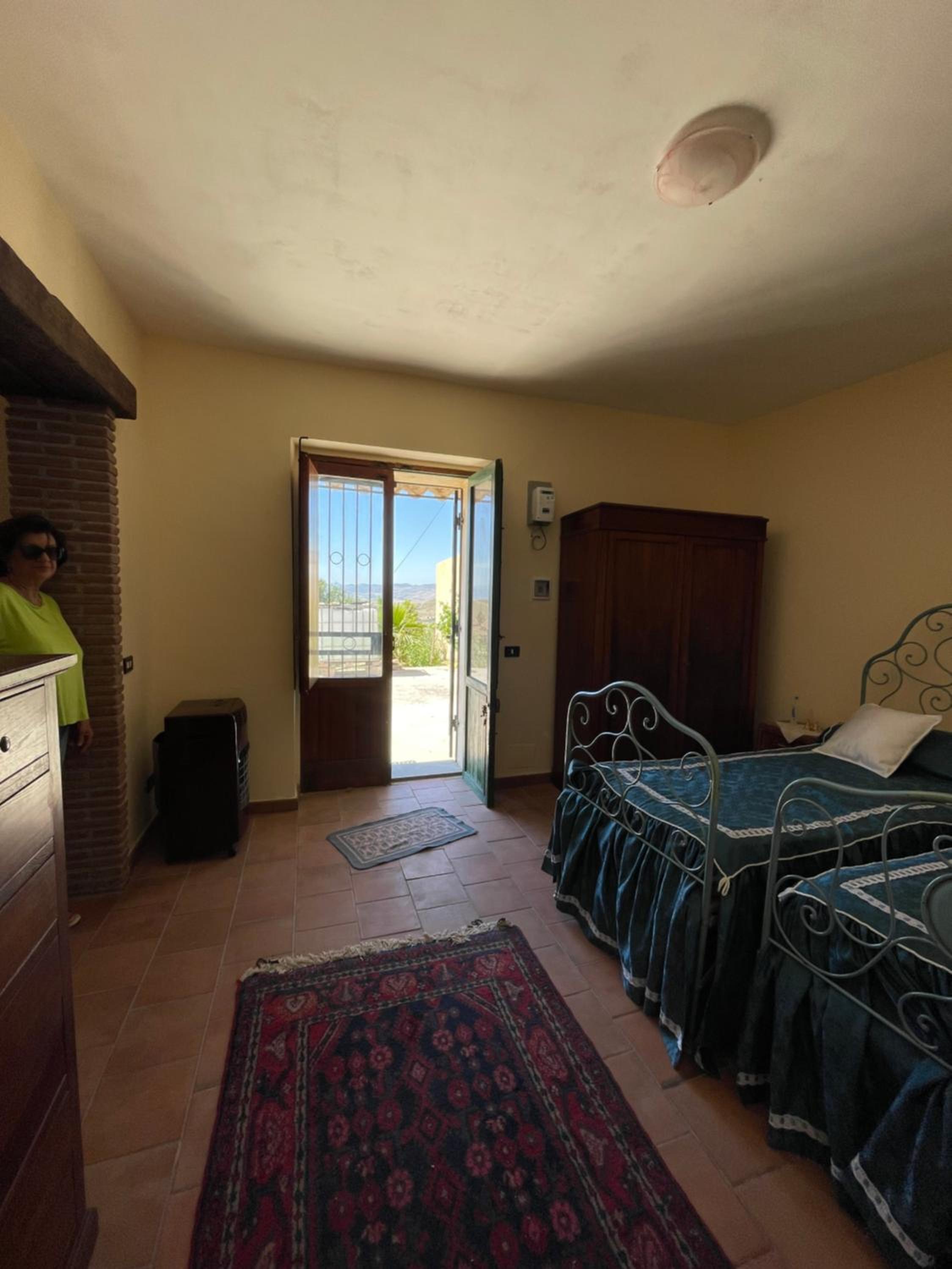 One-Bedroom House photo 1