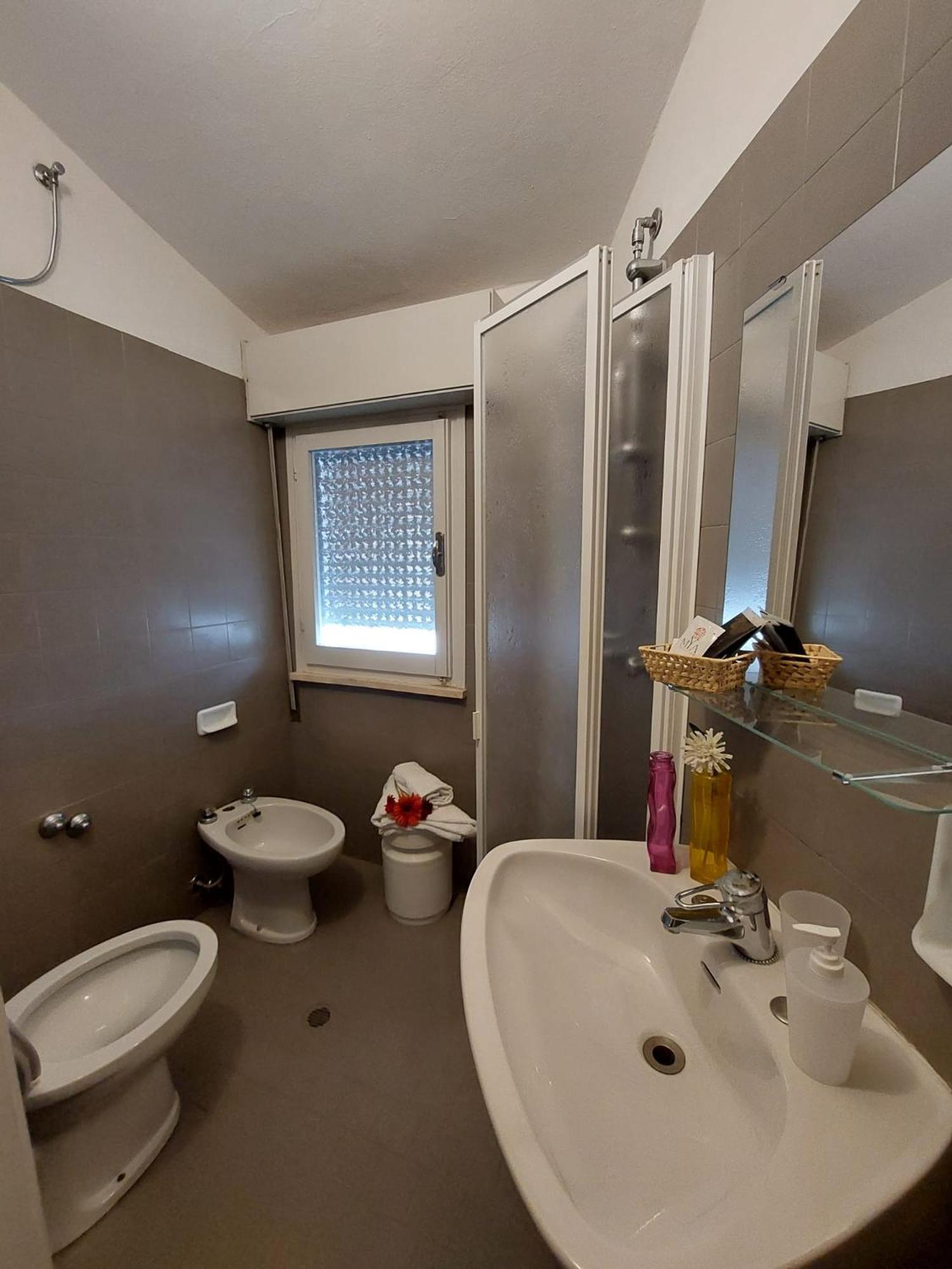 Triple Room - Photo 6