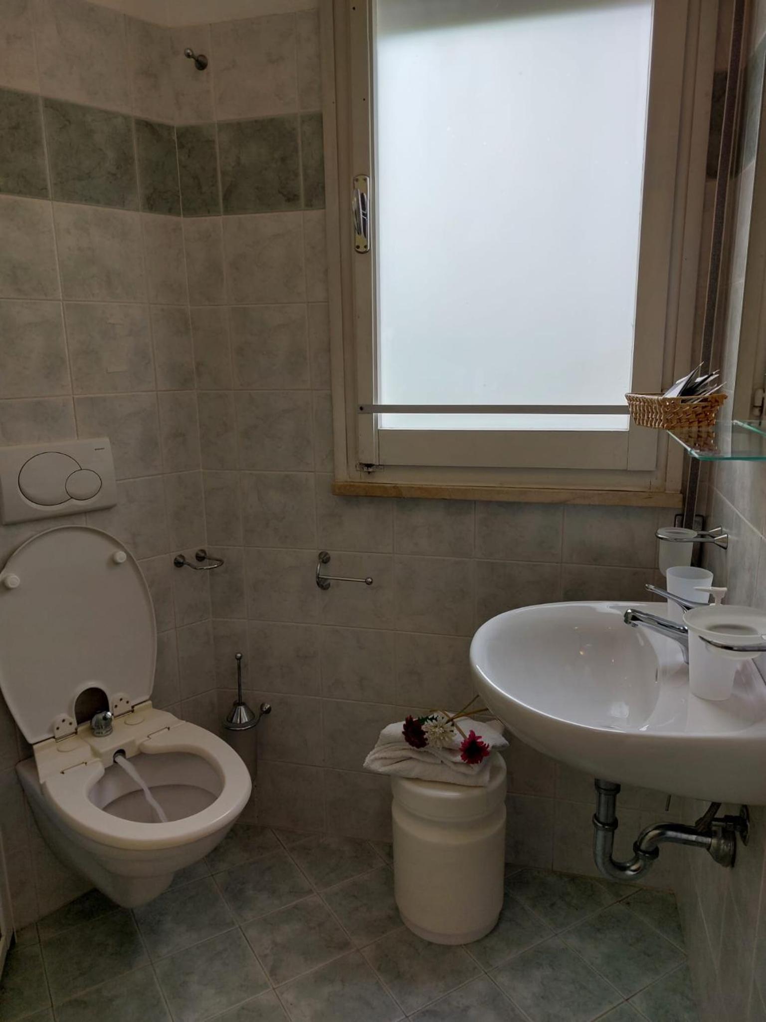 Triple Room - Photo 7