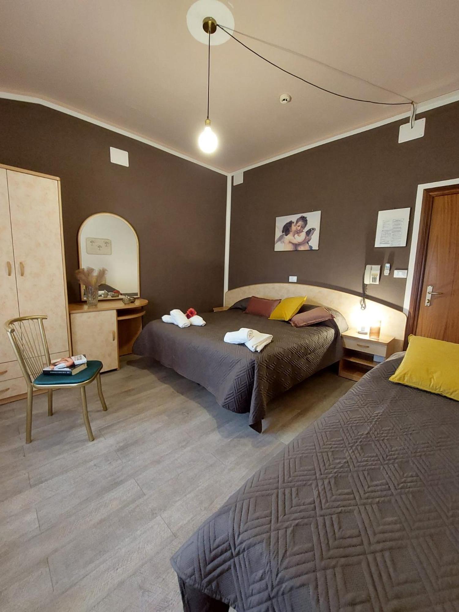 Triple Room - Photo 2