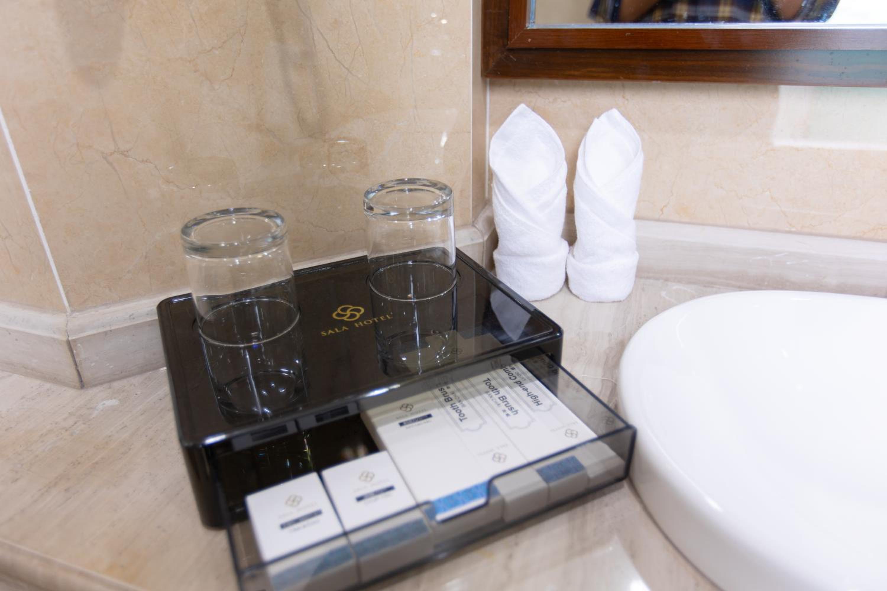 Deluxe Double Room - Photo 7