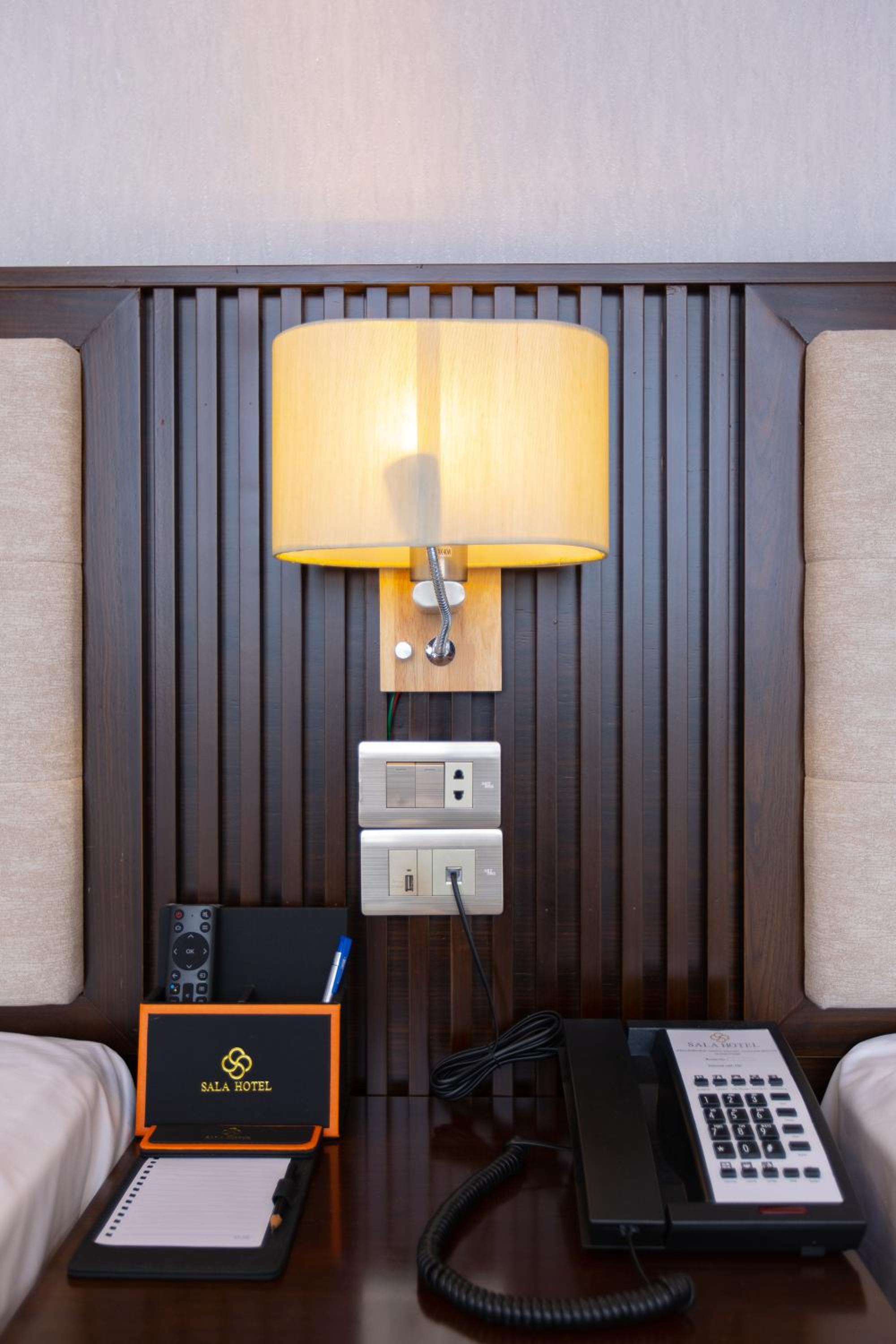 Deluxe Twin Room - Photo 15