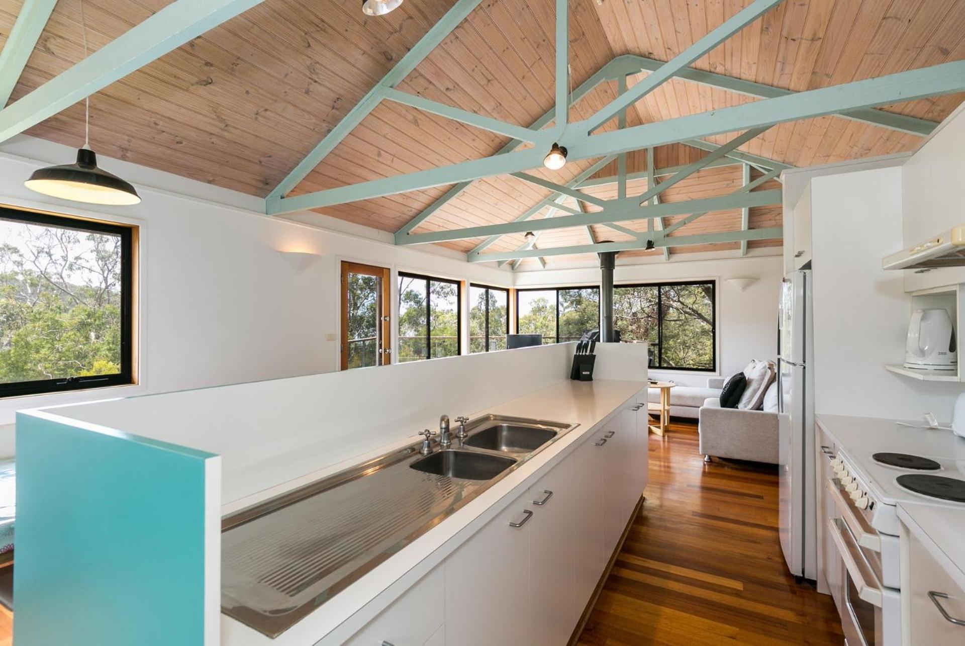 Three-Bedroom House photo 3